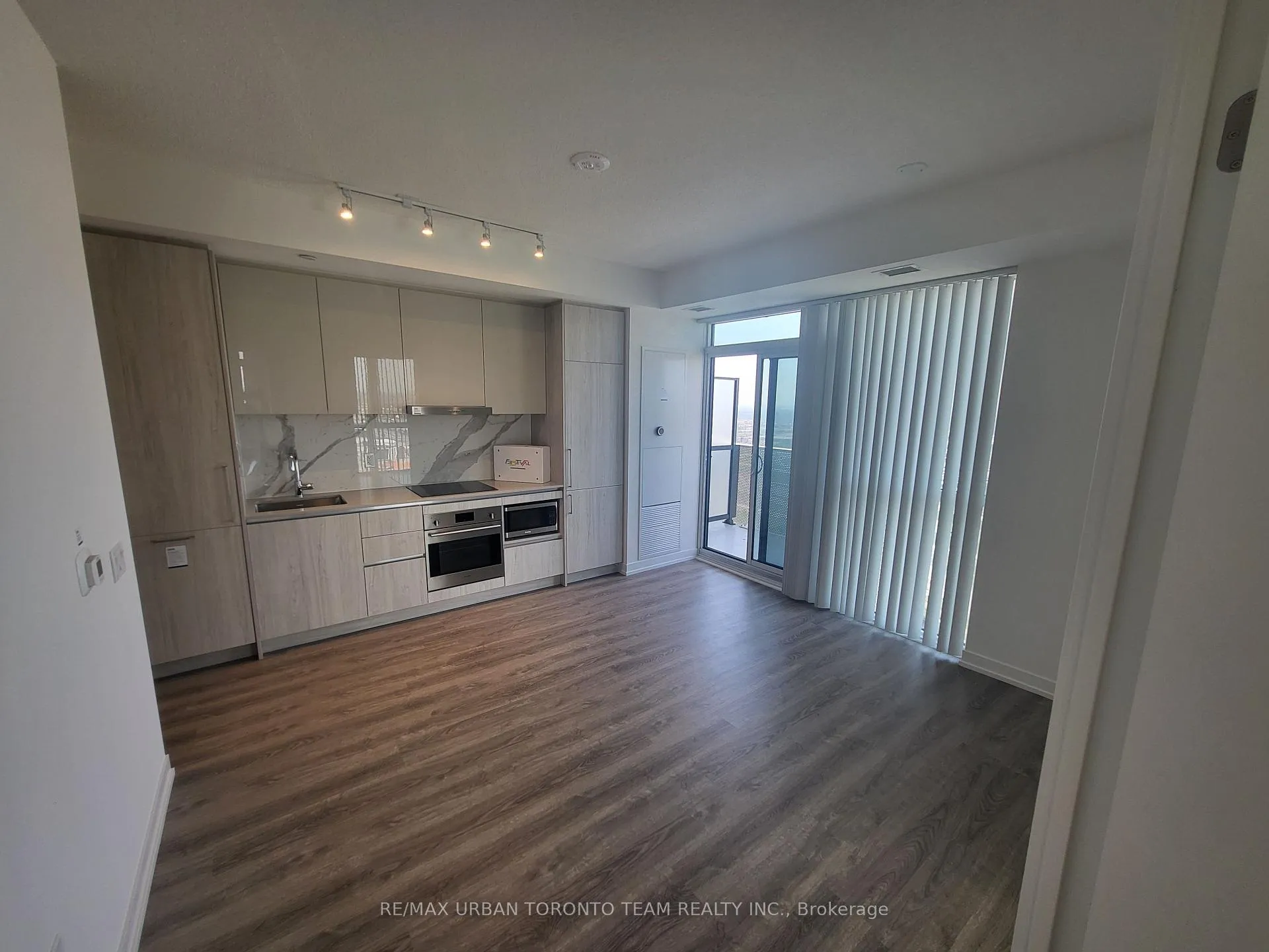 Photo 3 of Unit 4611, 195 Commerce Street, Vaughan, Vaughan Corporate Centre — HOMEH