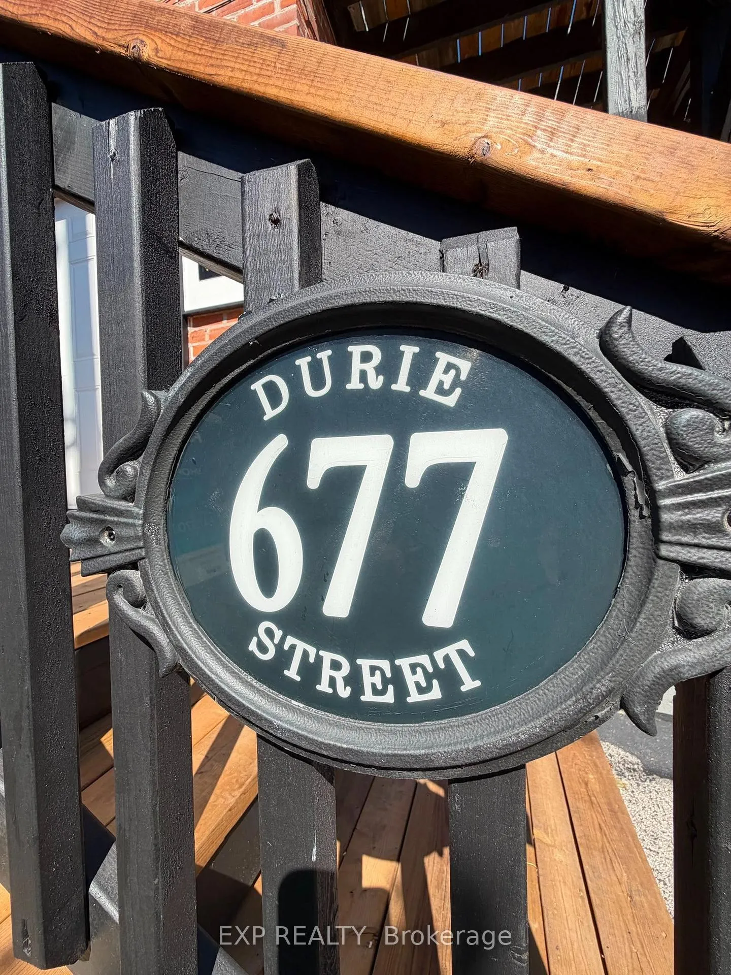 Photo 2 of Unit 4, 677 Durie Street, Toronto, Runnymede-Bloor West Village — HOMEH