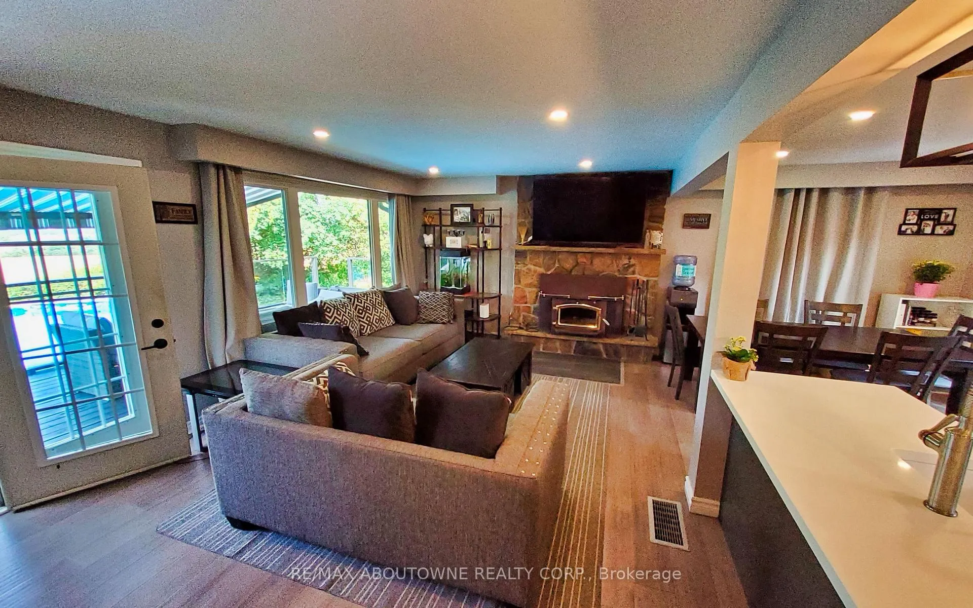 Photo 5 of 2386 4th Line, Innisfil, Churchill — HOMEH