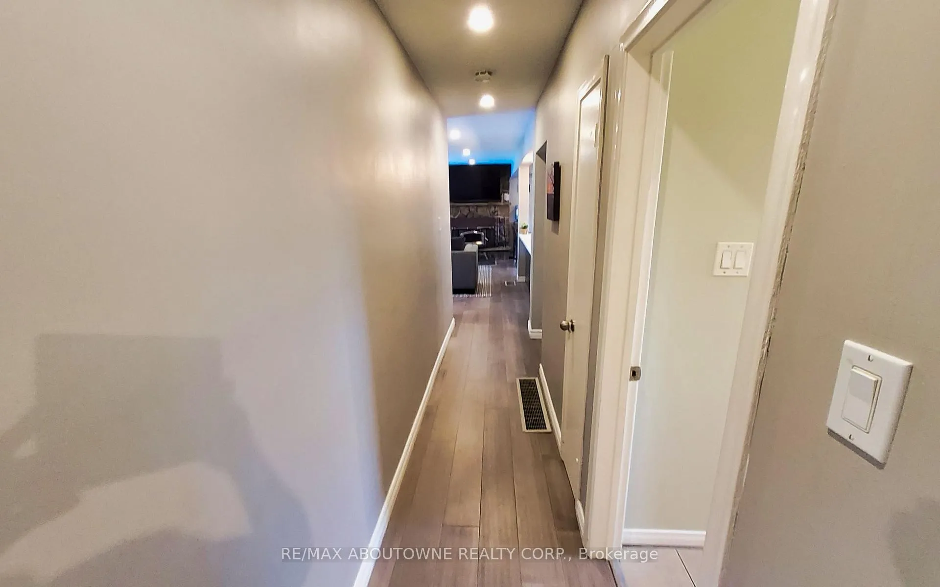 Photo 11 of 2386 4th Line, Innisfil, Churchill — HOMEH