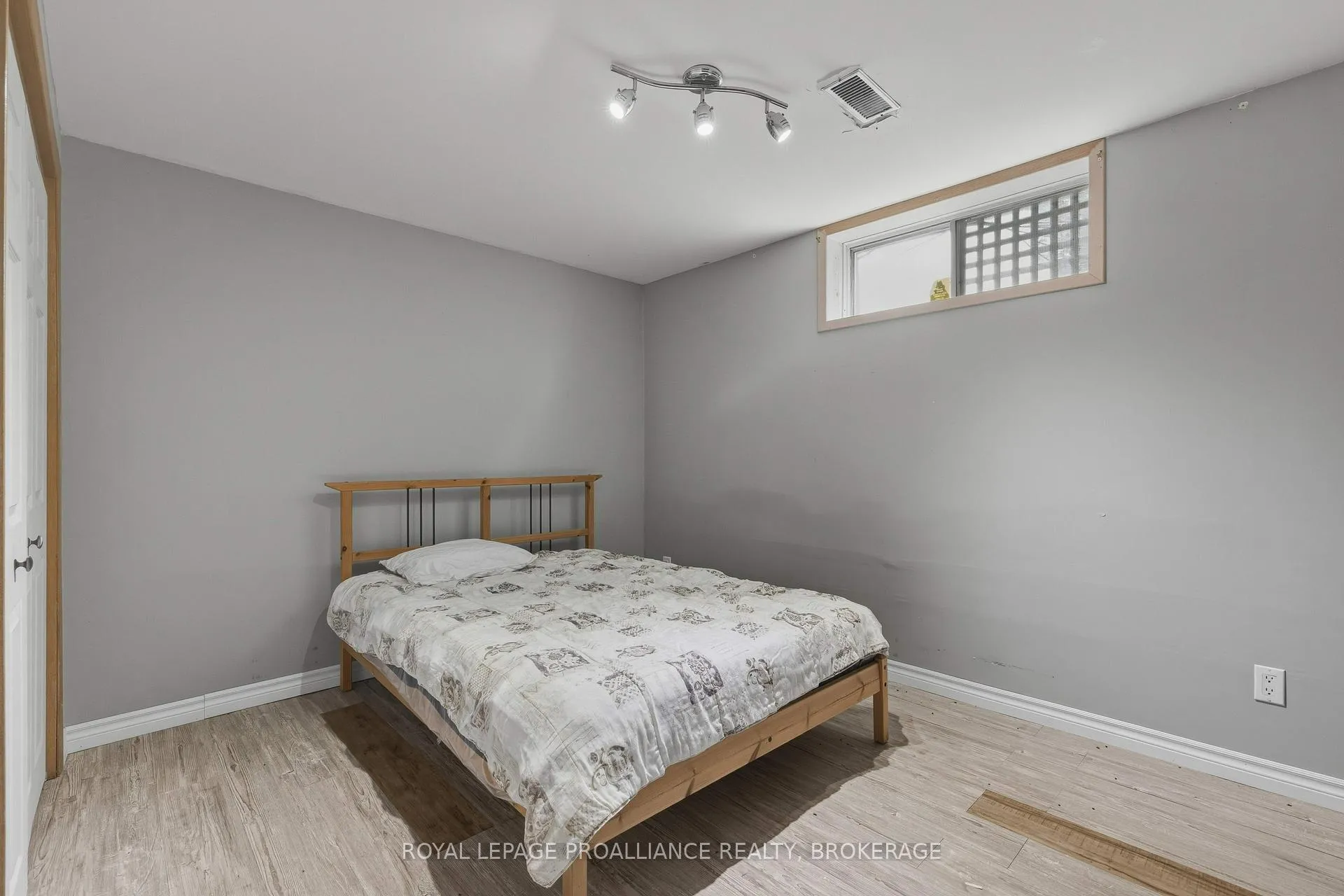 Photo 20 of 706 Spithead Road, Frontenac Islands, The Islands — HOMEH