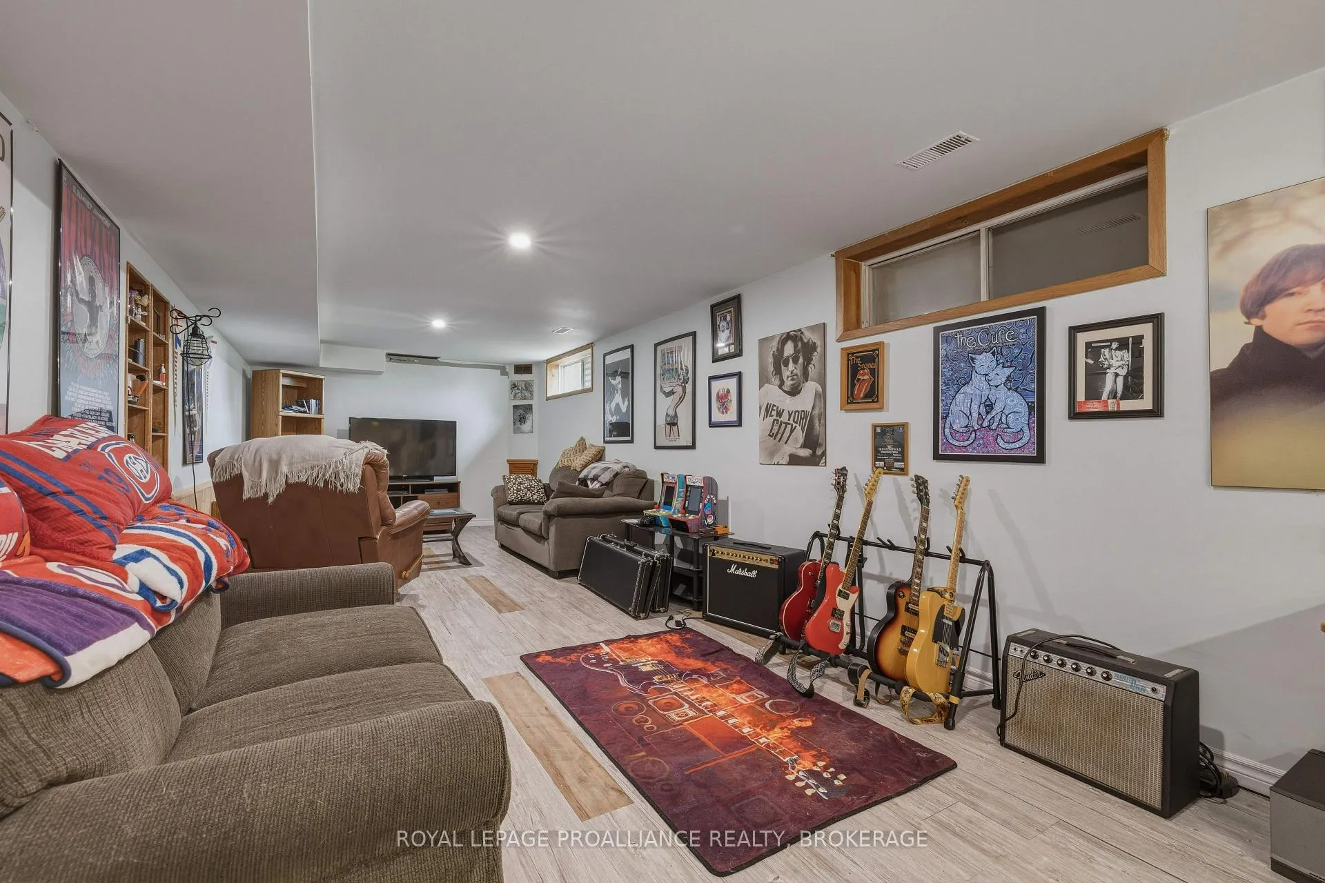 Photo 24 of 706 Spithead Road, Frontenac Islands, The Islands — HOMEH