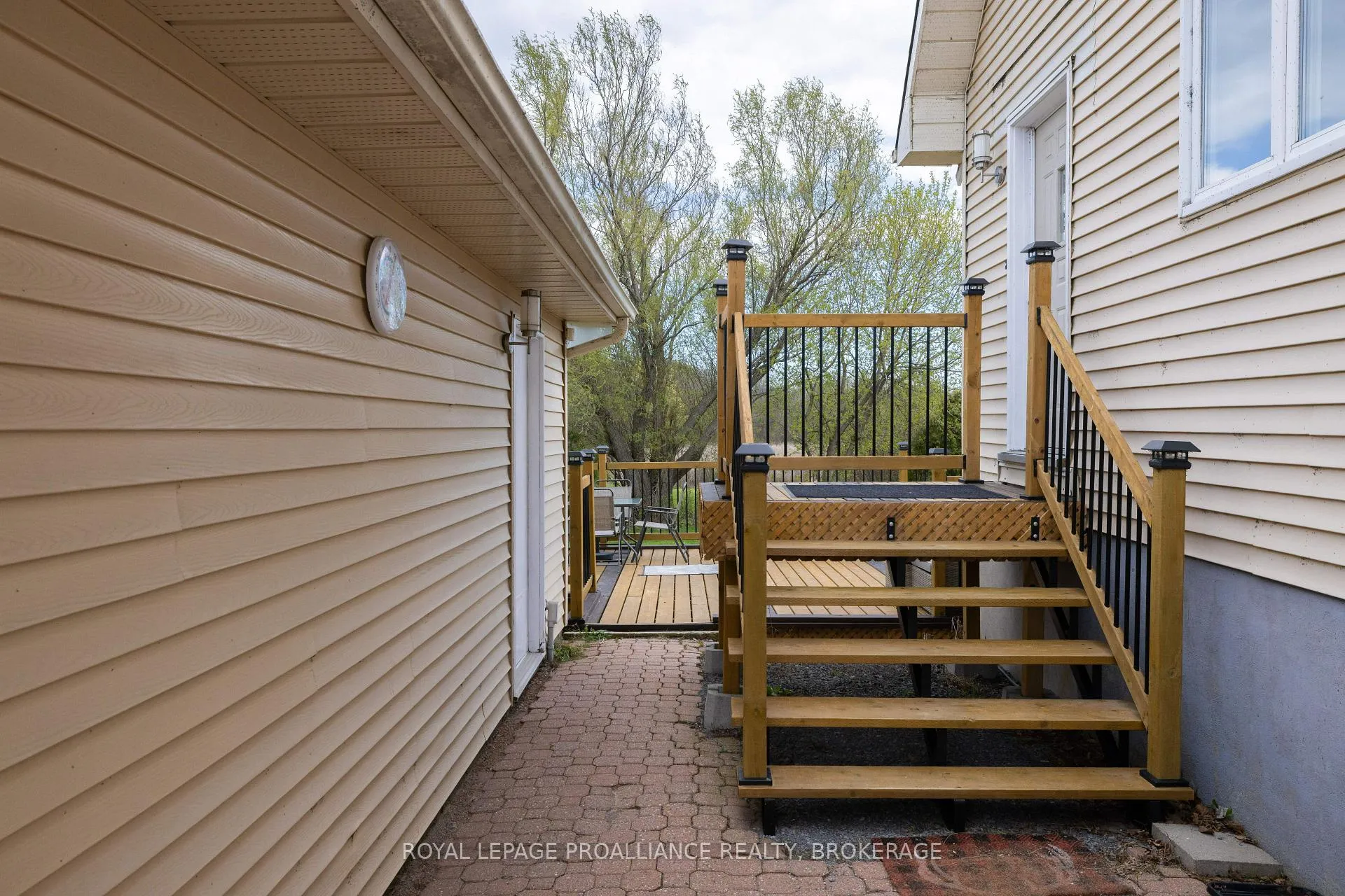 Photo 32 of 706 Spithead Road, Frontenac Islands, The Islands — HOMEH