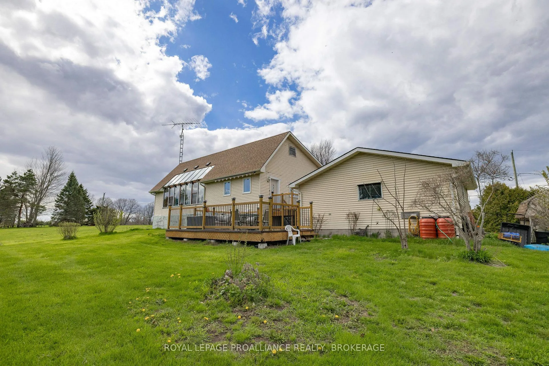 Photo 36 of 706 Spithead Road, Frontenac Islands, The Islands — HOMEH