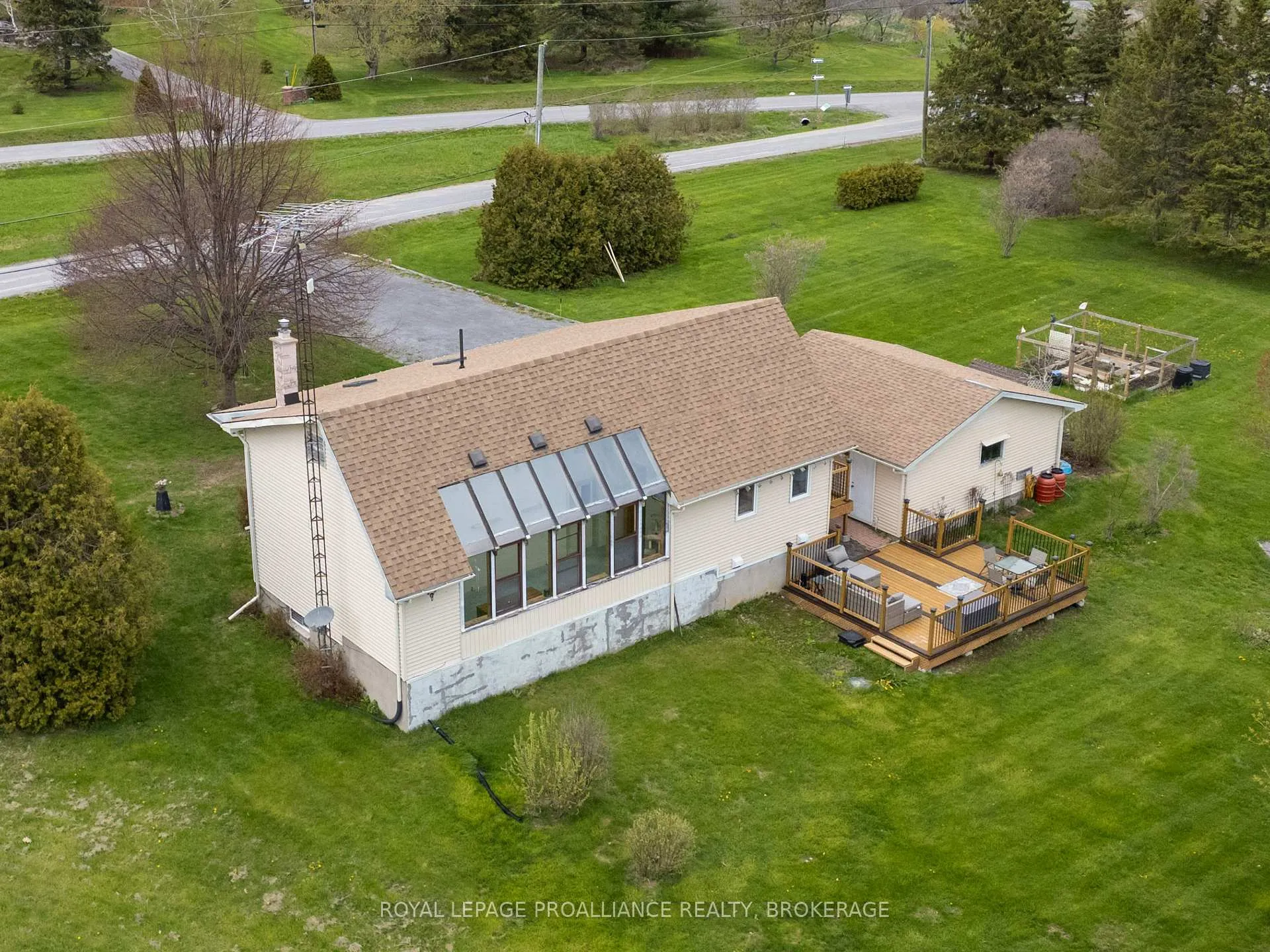 Photo 44 of 706 Spithead Road, Frontenac Islands, The Islands — HOMEH