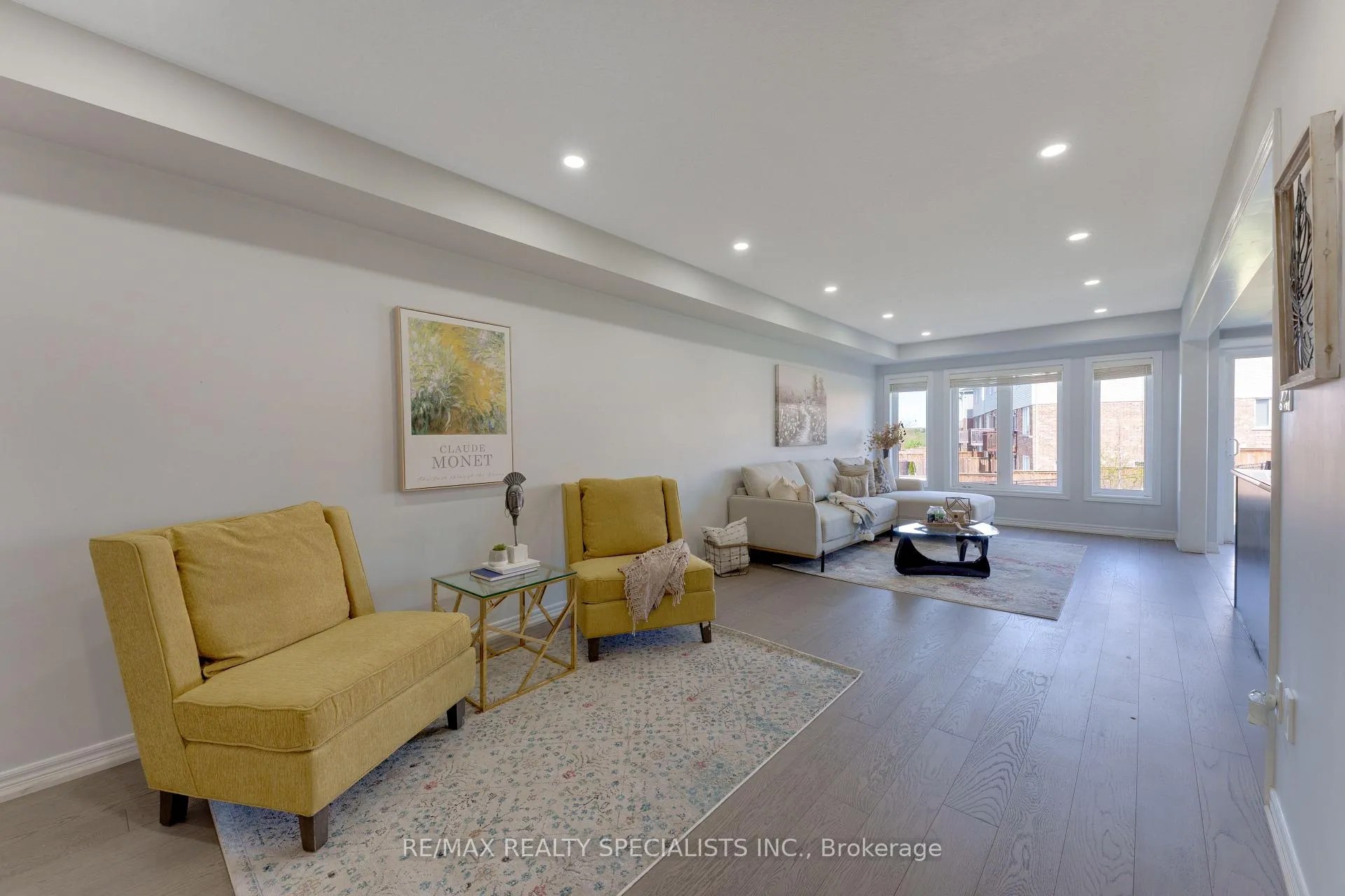 Photo 8 of Unit 4, 740 Linden Drive, Cambridge, Preston Heights — HOMEH