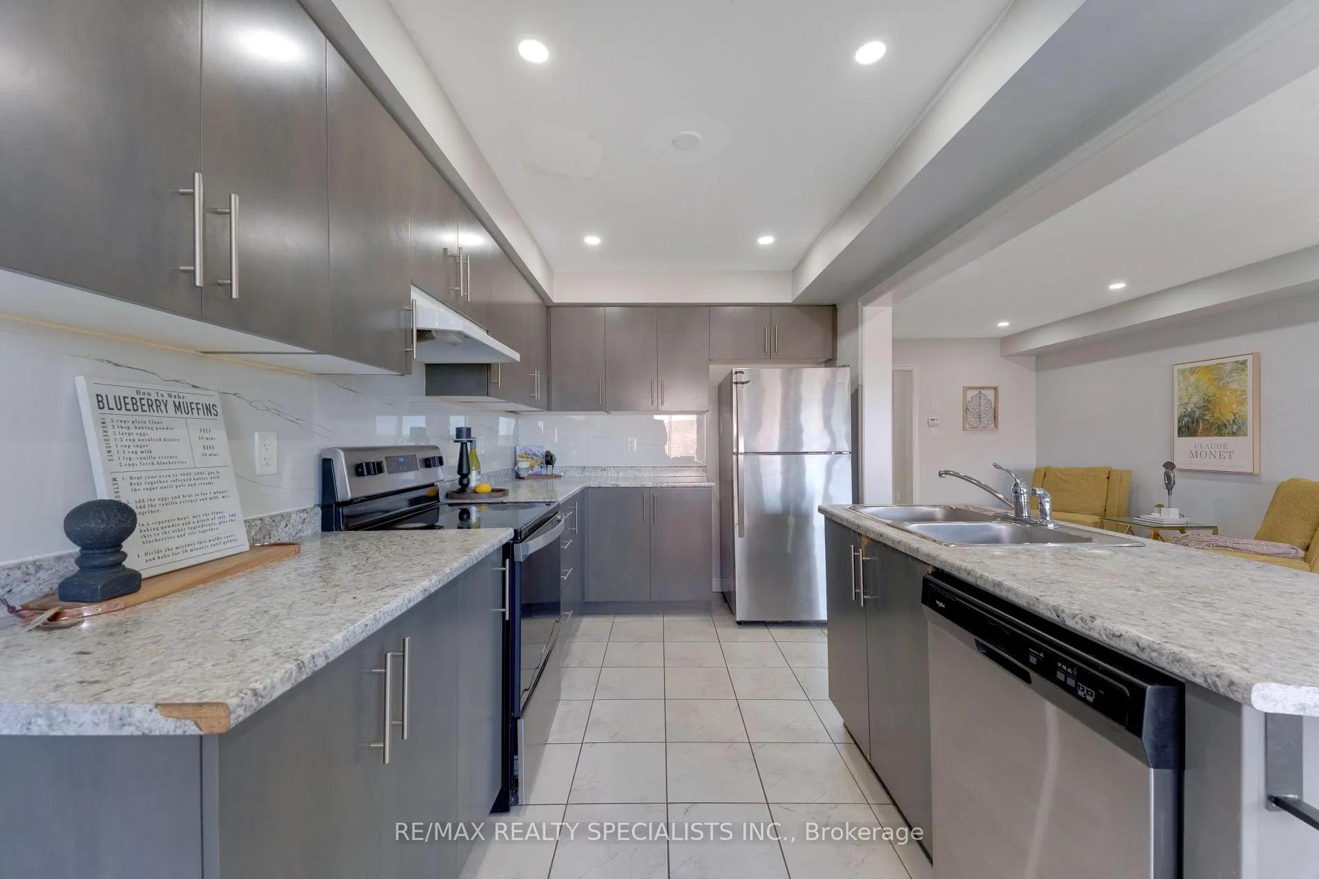 Photo 13 of Unit 4, 740 Linden Drive, Cambridge, Preston Heights — HOMEH