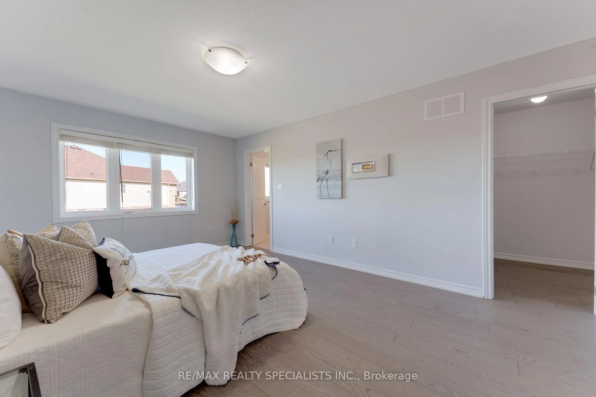 Photo 17 of Unit 4, 740 Linden Drive, Cambridge, Preston Heights — HOMEH
