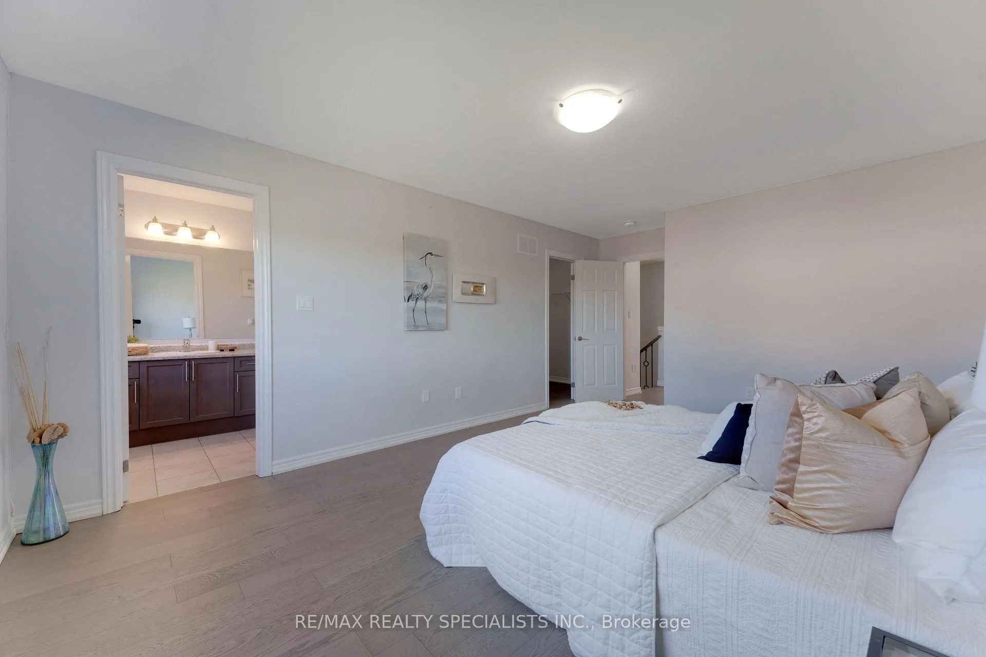Photo 20 of Unit 4, 740 Linden Drive, Cambridge, Preston Heights — HOMEH