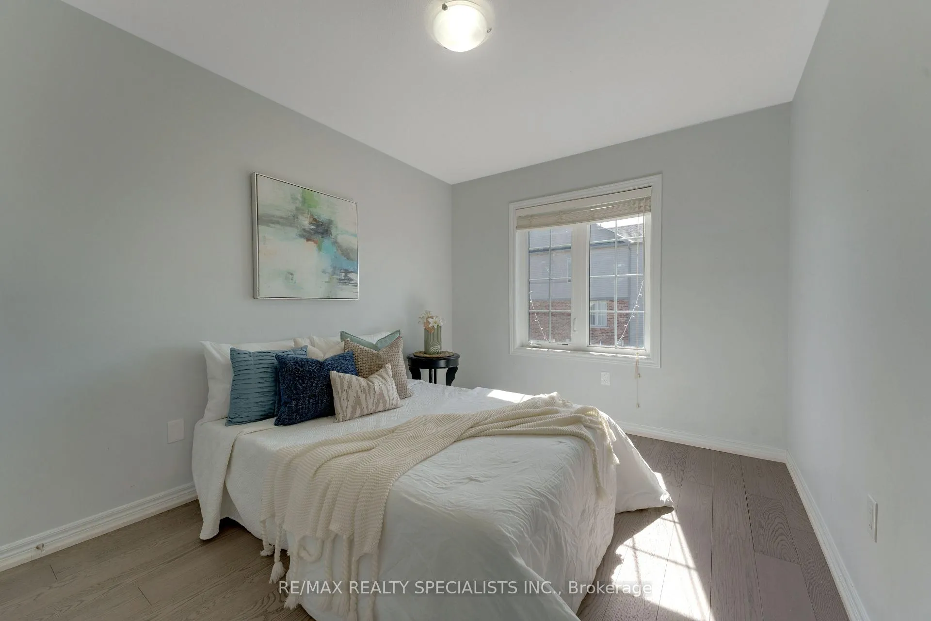 Photo 28 of Unit 4, 740 Linden Drive, Cambridge, Preston Heights — HOMEH