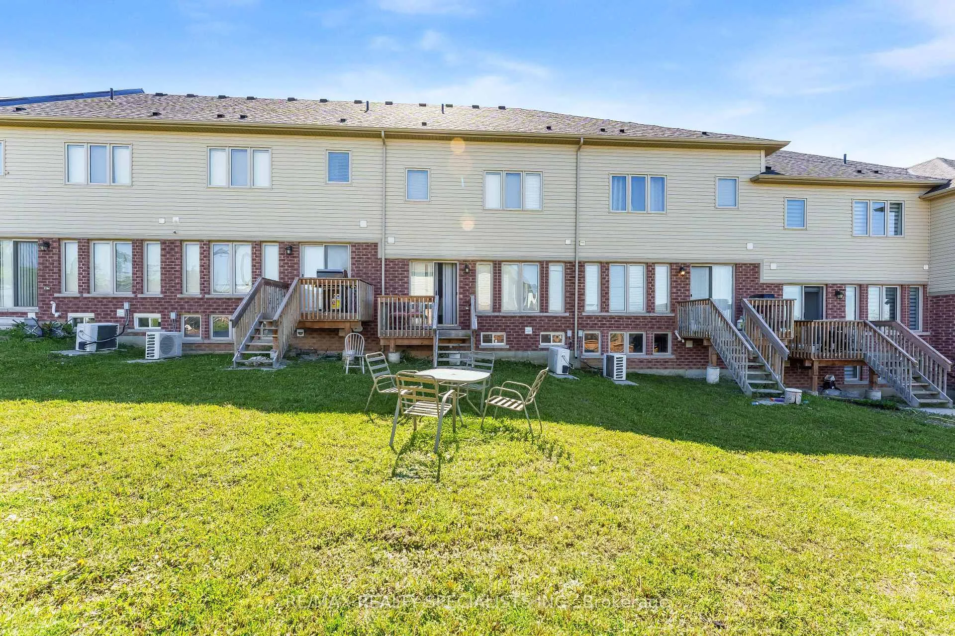 Photo 34 of Unit 4, 740 Linden Drive, Cambridge, Preston Heights — HOMEH