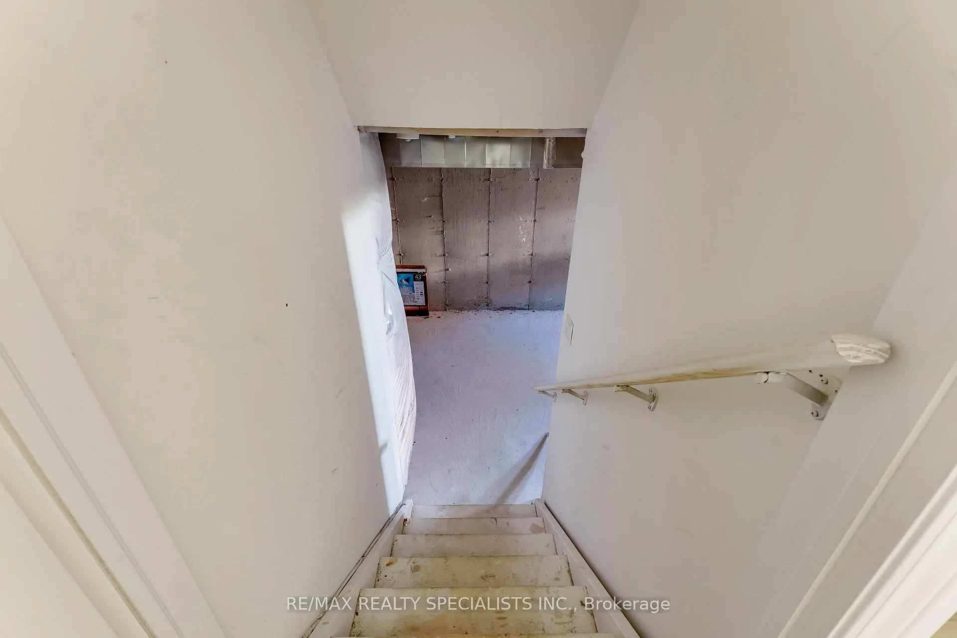 Photo 37 of Unit 4, 740 Linden Drive, Cambridge, Preston Heights — HOMEH