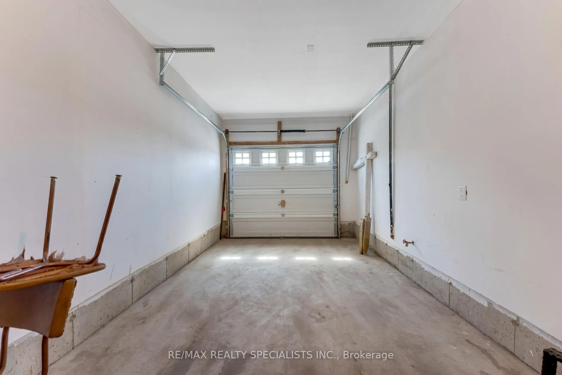 Photo 40 of Unit 4, 740 Linden Drive, Cambridge, Preston Heights — HOMEH