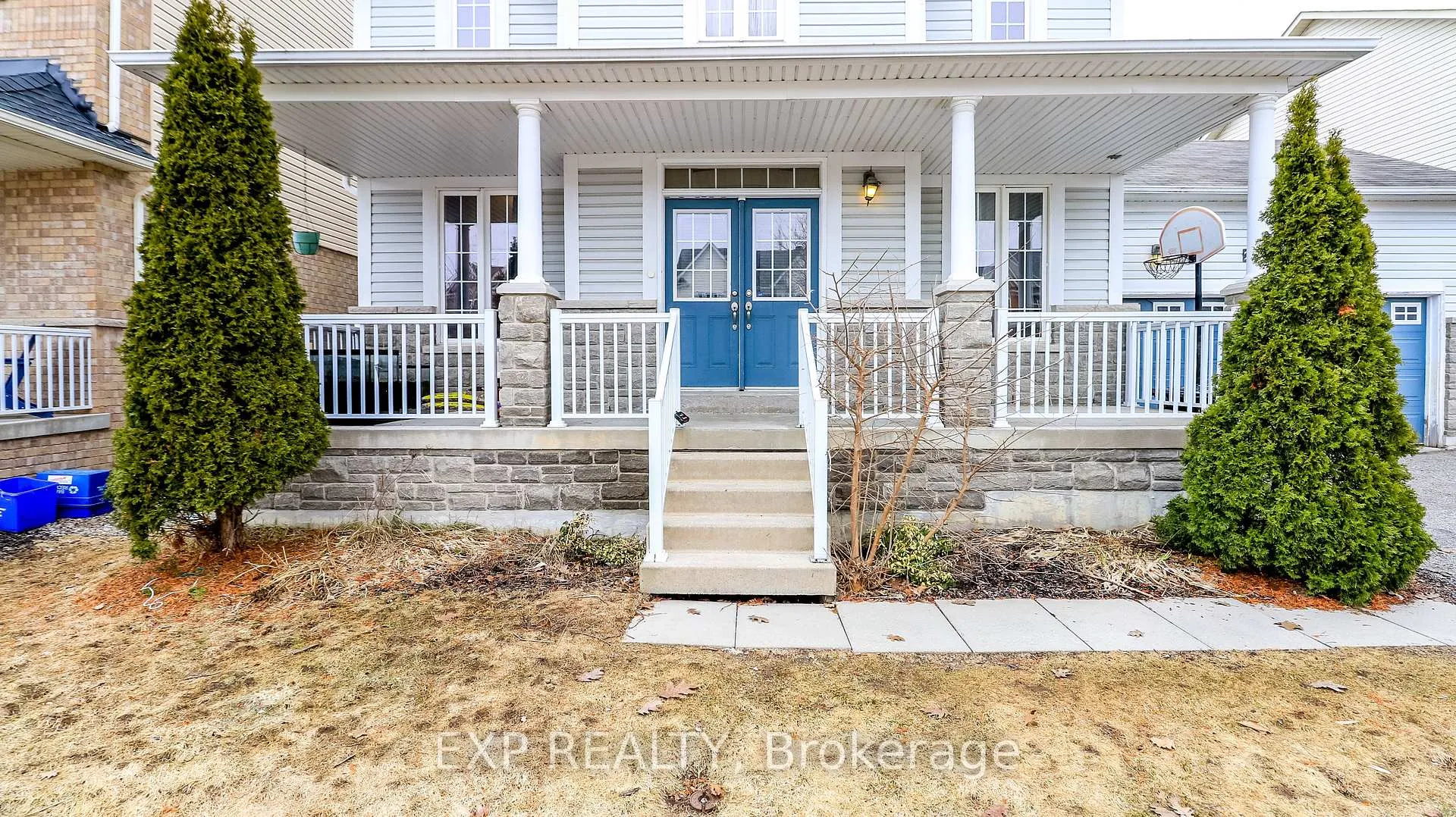 Photo 3 of 29 The Queensway, Barrie, Innis-Shore — HOMEH