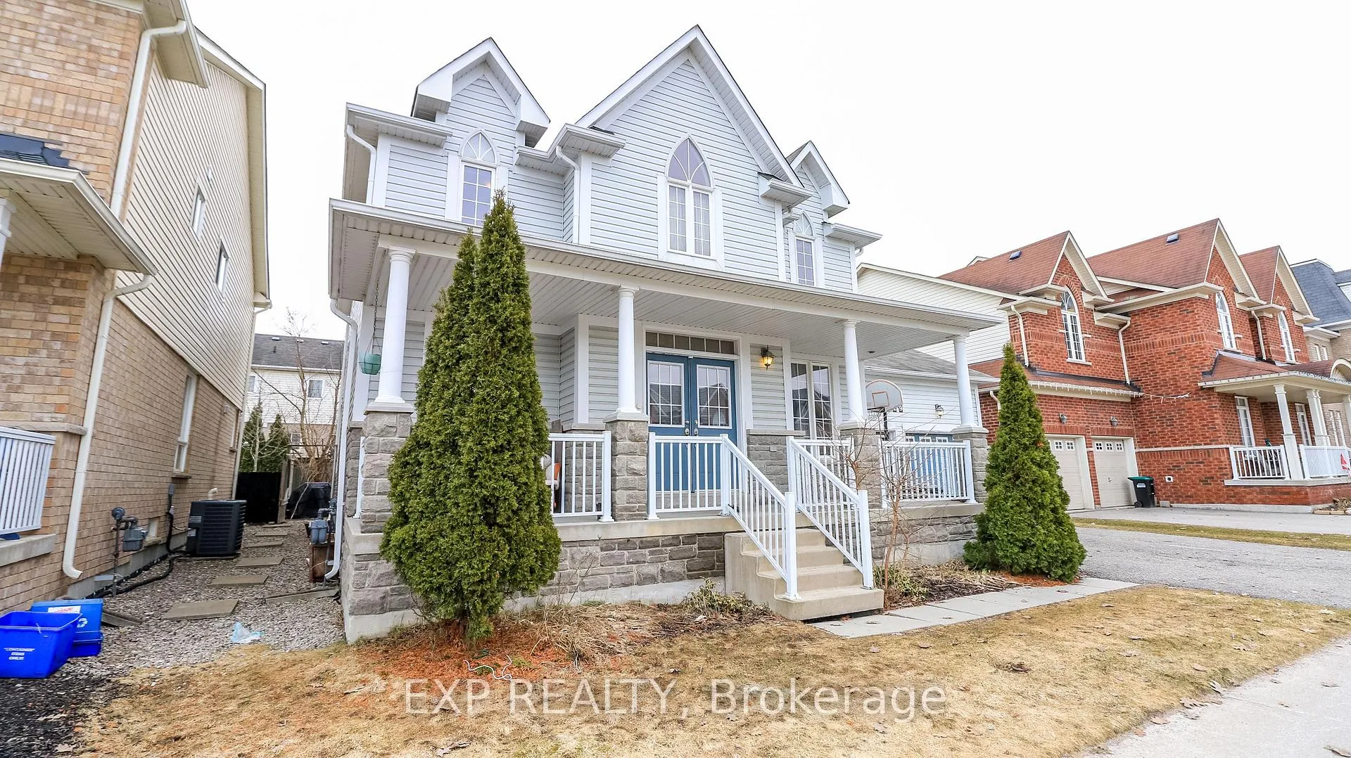 Photo 5 of 29 The Queensway, Barrie, Innis-Shore — HOMEH