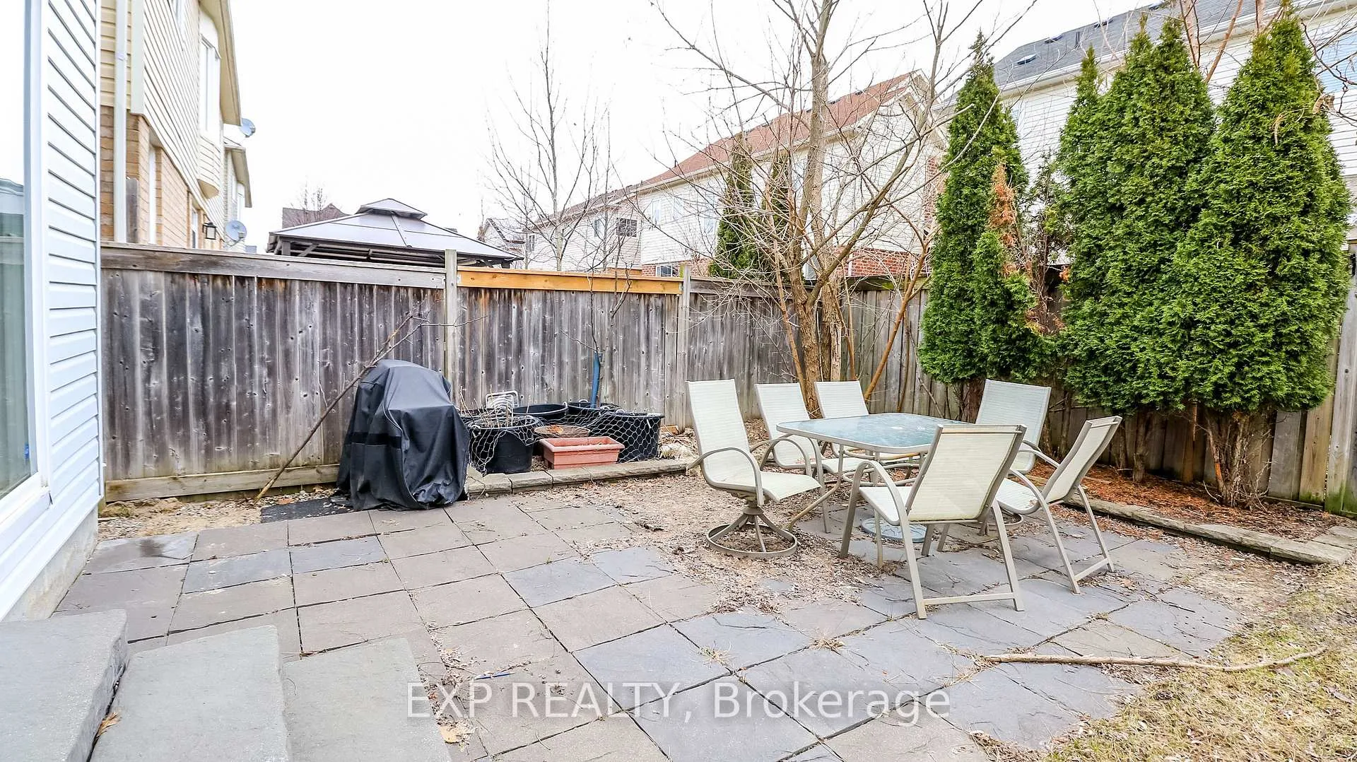 Photo 7 of 29 The Queensway, Barrie, Innis-Shore — HOMEH