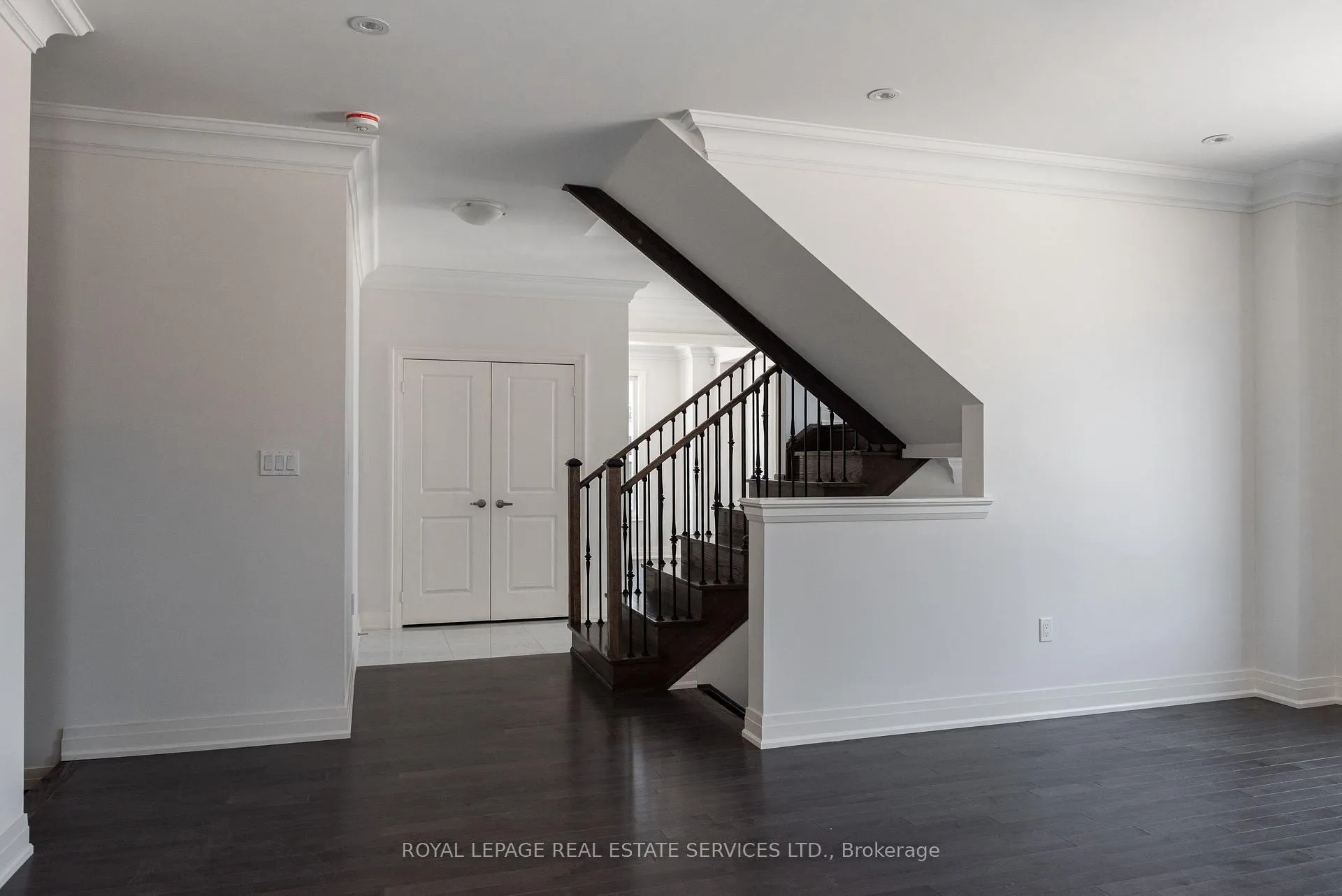 Photo 15 of 406 Humphrey Street, Hamilton, Waterdown — HOMEH