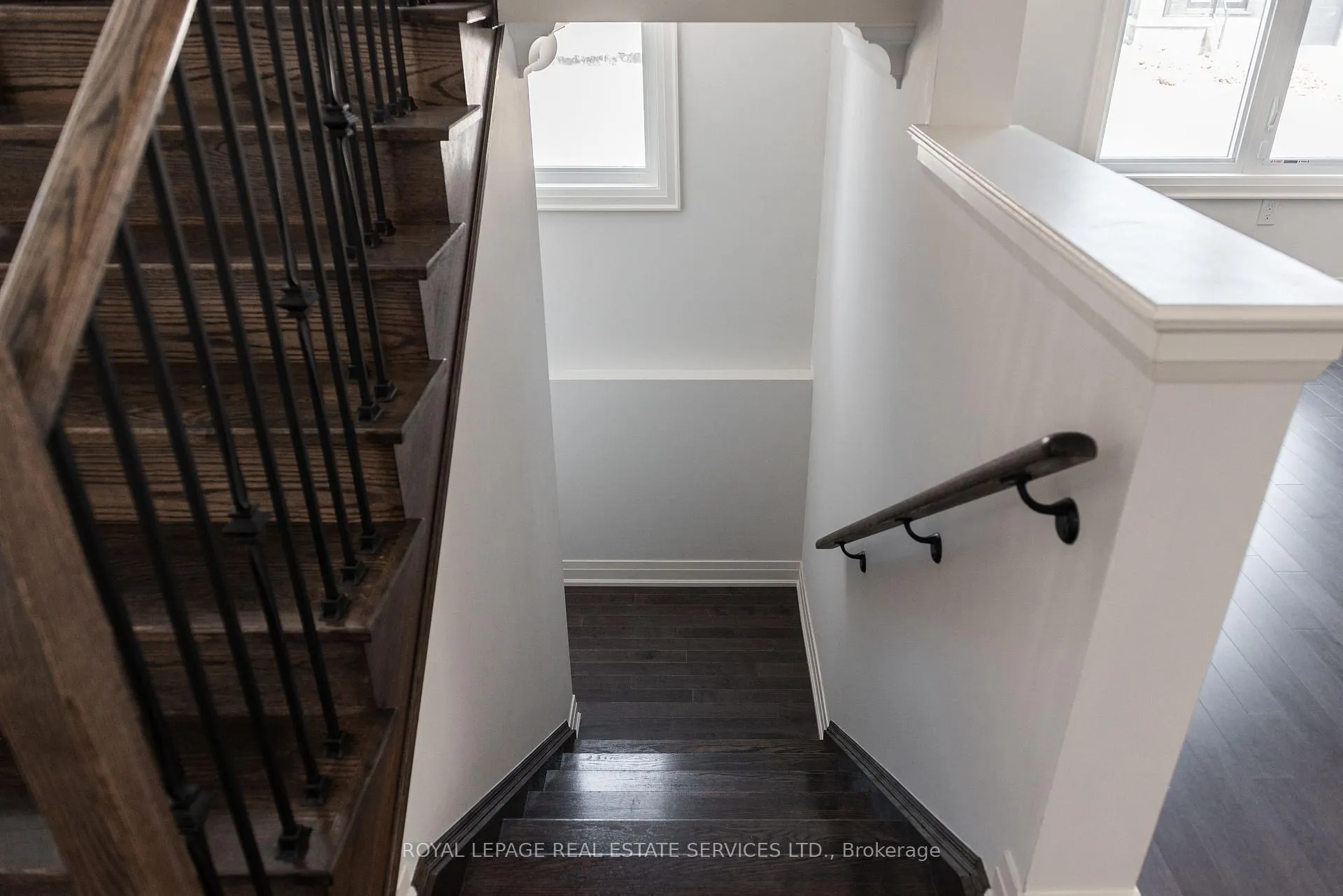 Photo 19 of 406 Humphrey Street, Hamilton, Waterdown — HOMEH