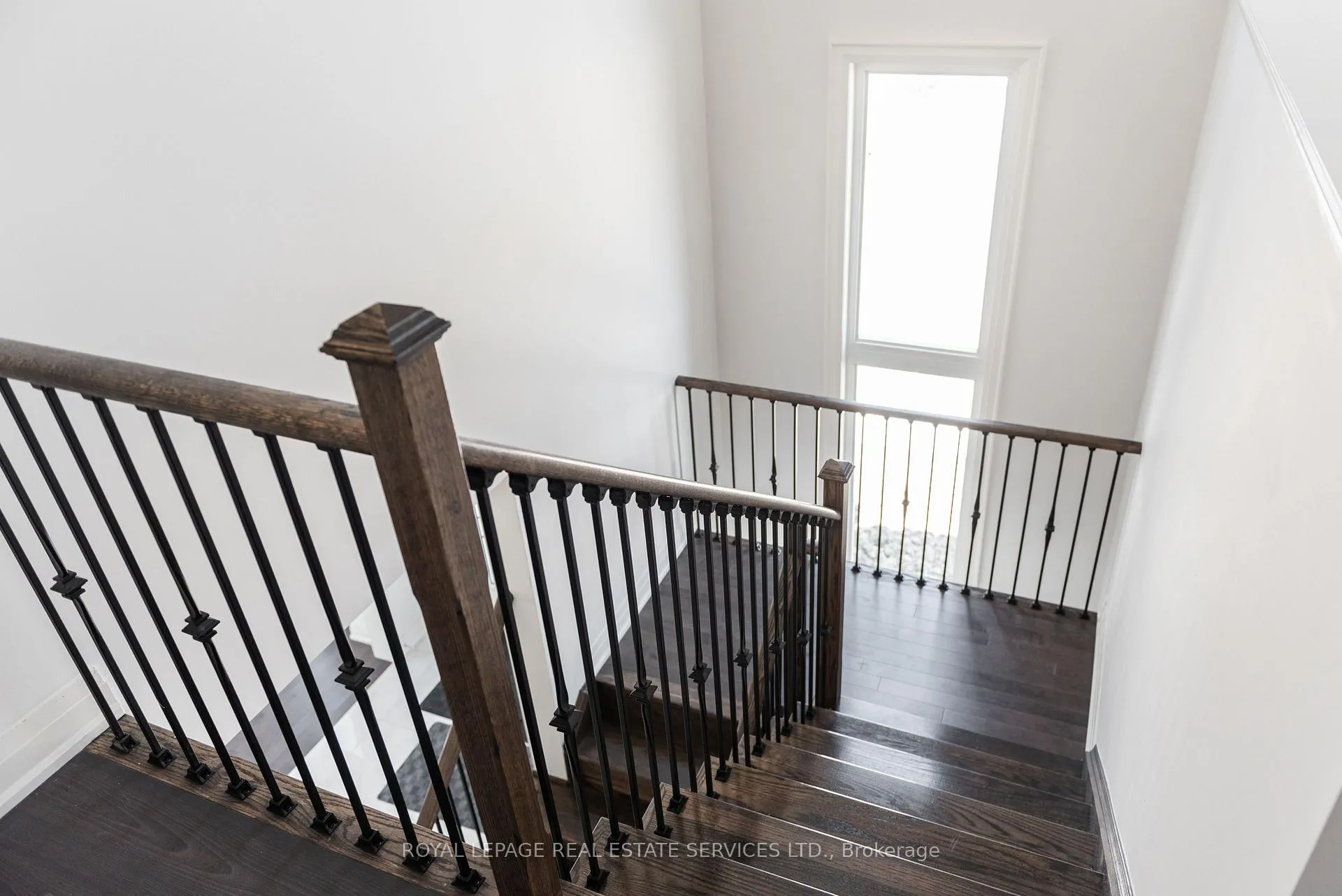Photo 20 of 406 Humphrey Street, Hamilton, Waterdown — HOMEH