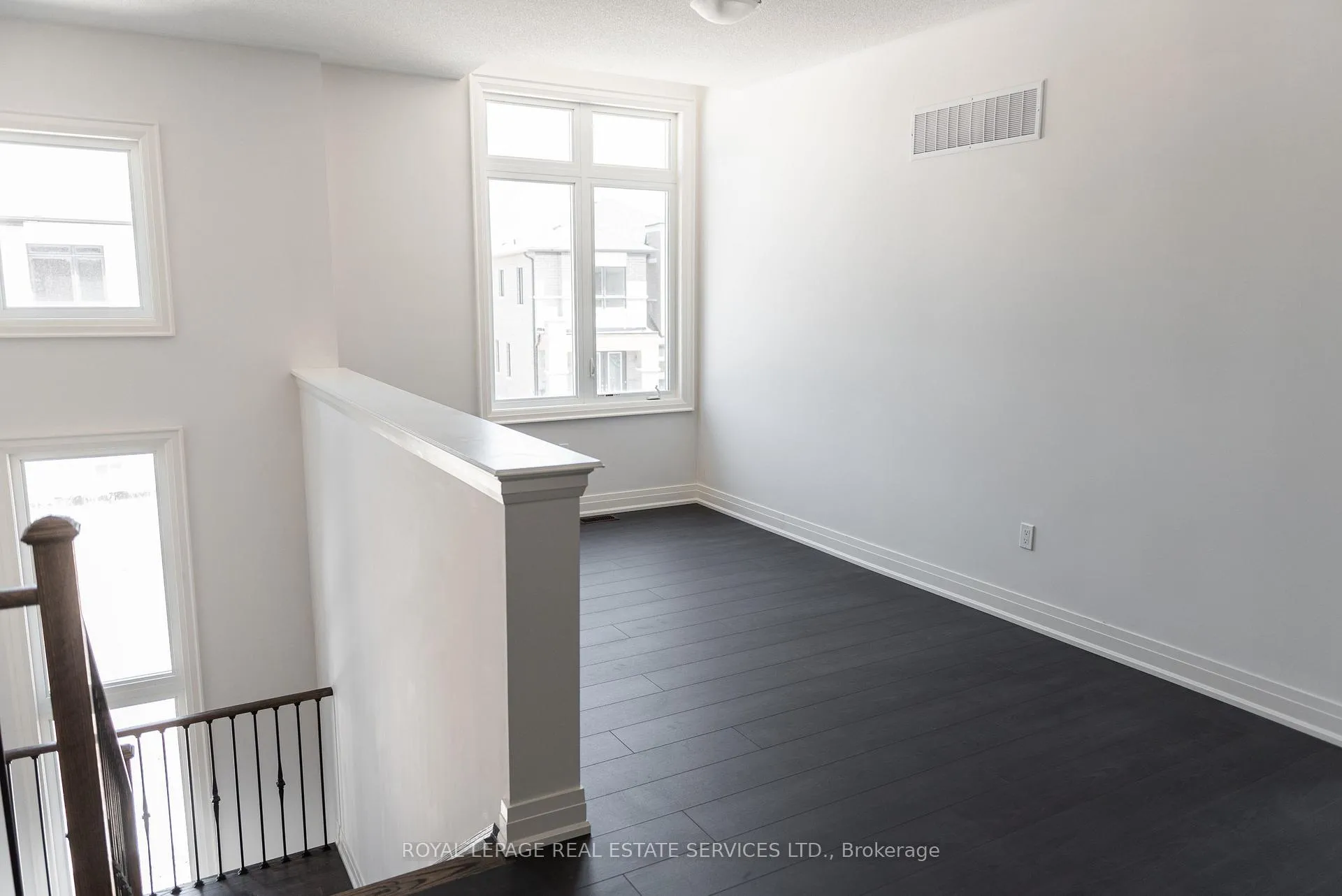 Photo 21 of 406 Humphrey Street, Hamilton, Waterdown — HOMEH