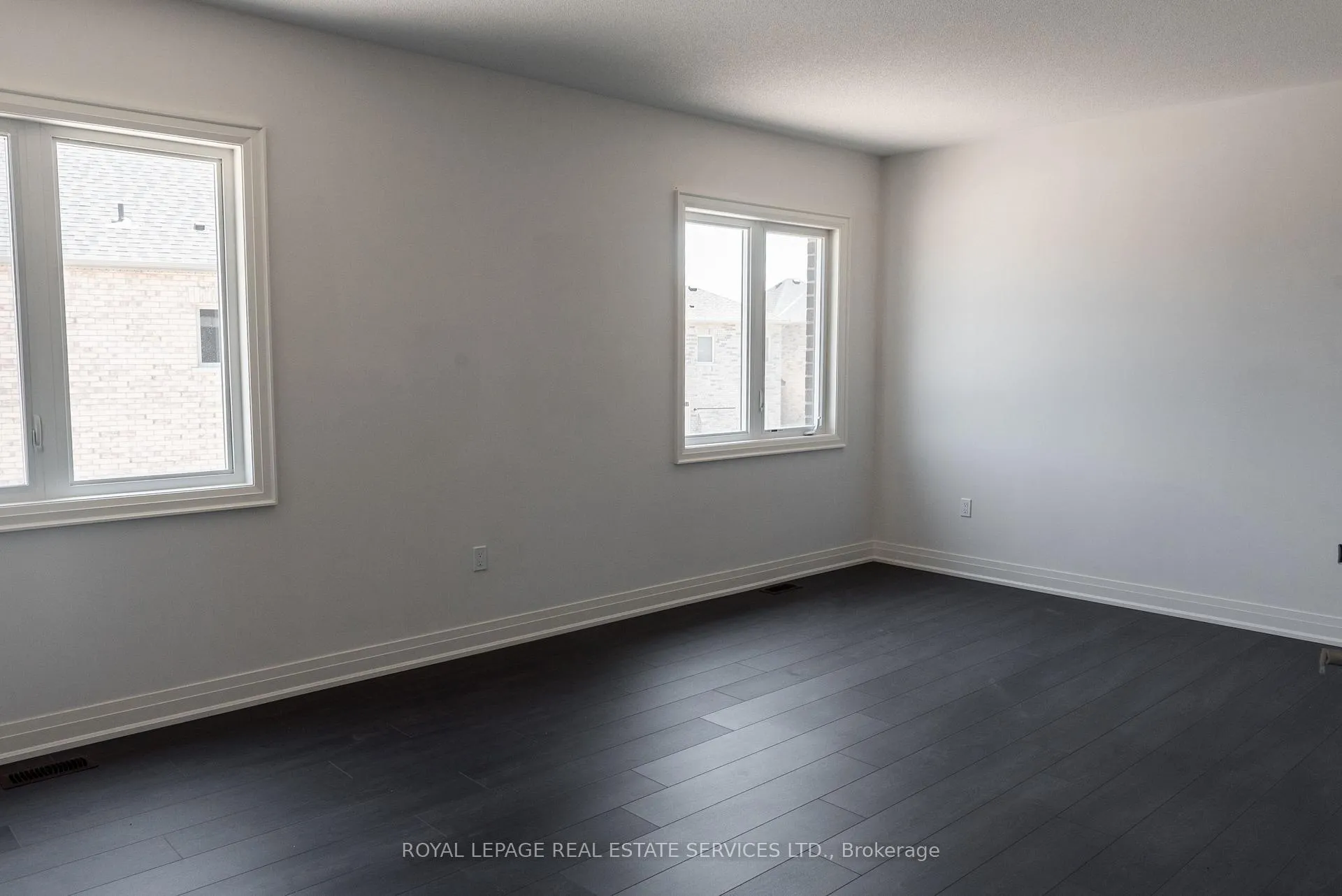 Photo 24 of 406 Humphrey Street, Hamilton, Waterdown — HOMEH