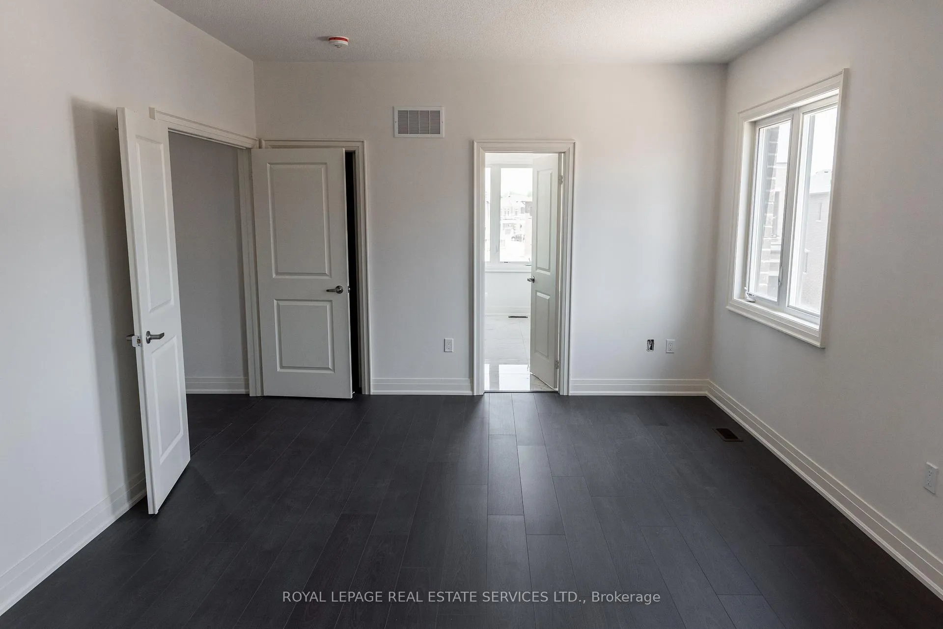 Photo 25 of 406 Humphrey Street, Hamilton, Waterdown — HOMEH