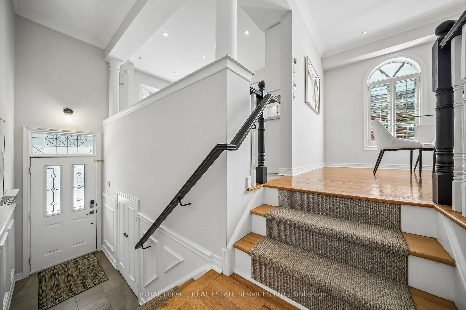 Photo 3 of 20 San Remo Terrace, Etobicoke, Mimico — HOMEH