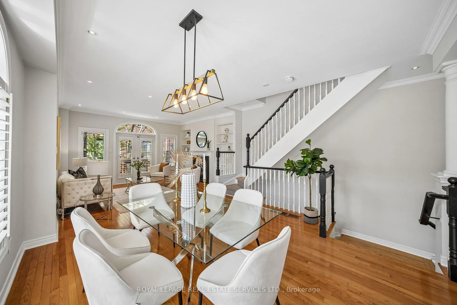 Photo 5 of 20 San Remo Terrace, Etobicoke, Mimico — HOMEH