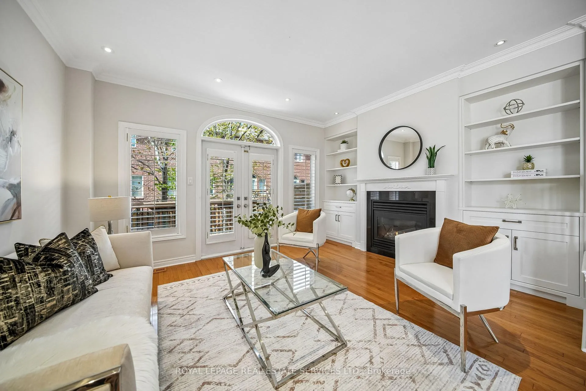 Photo 7 of 20 San Remo Terrace, Etobicoke, Mimico — HOMEH