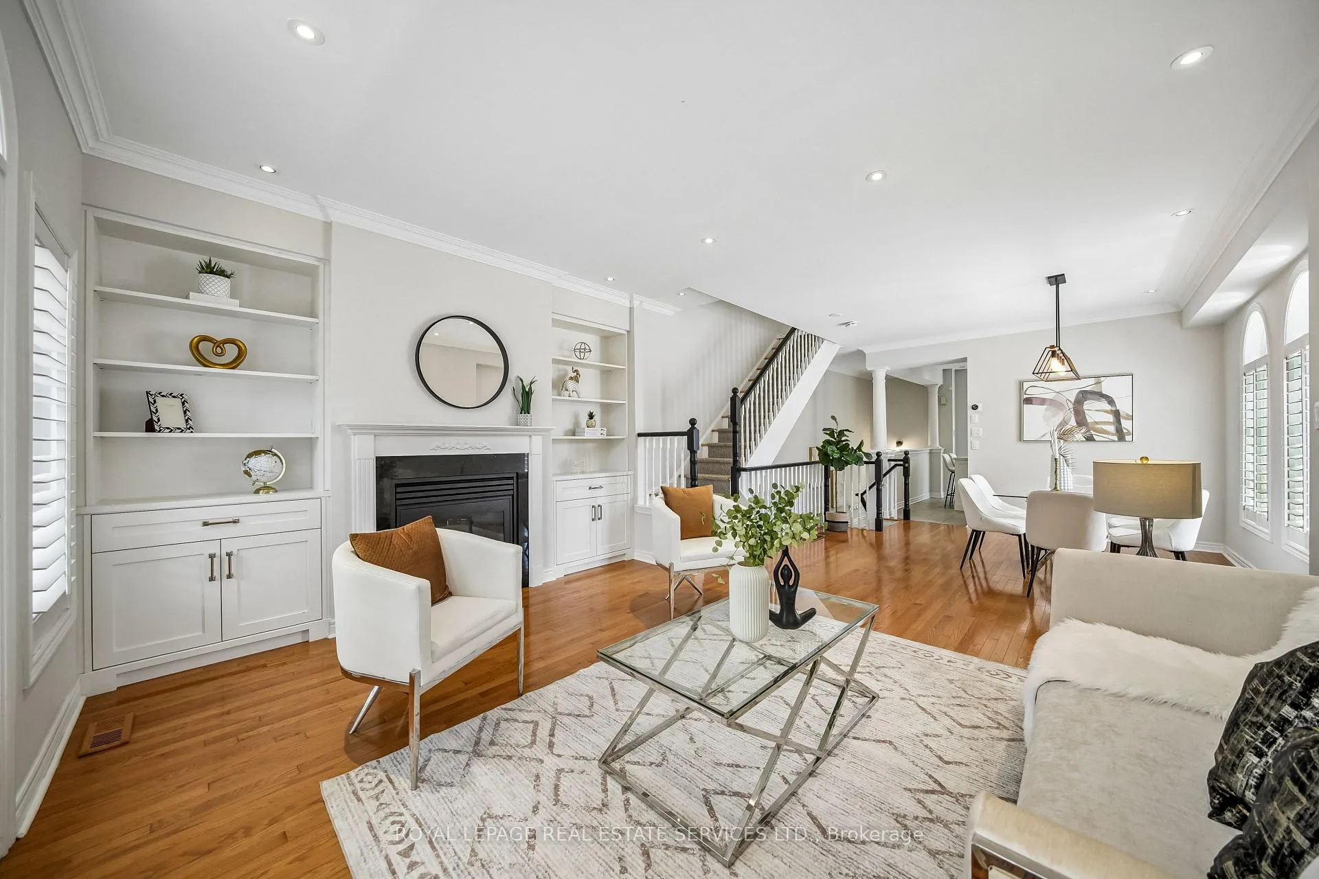 Photo 8 of 20 San Remo Terrace, Etobicoke, Mimico — HOMEH