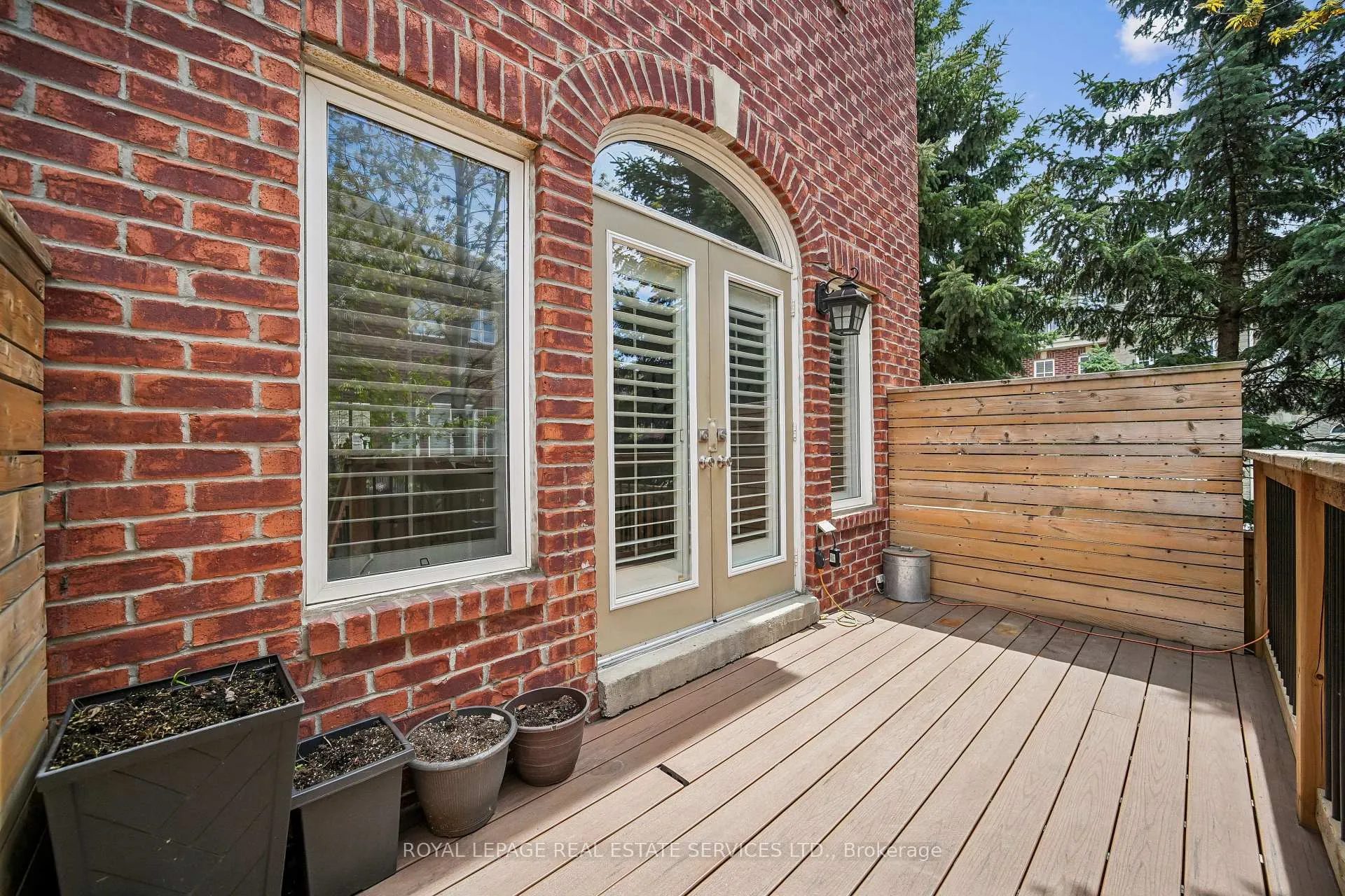 Photo 25 of 20 San Remo Terrace, Etobicoke, Mimico — HOMEH