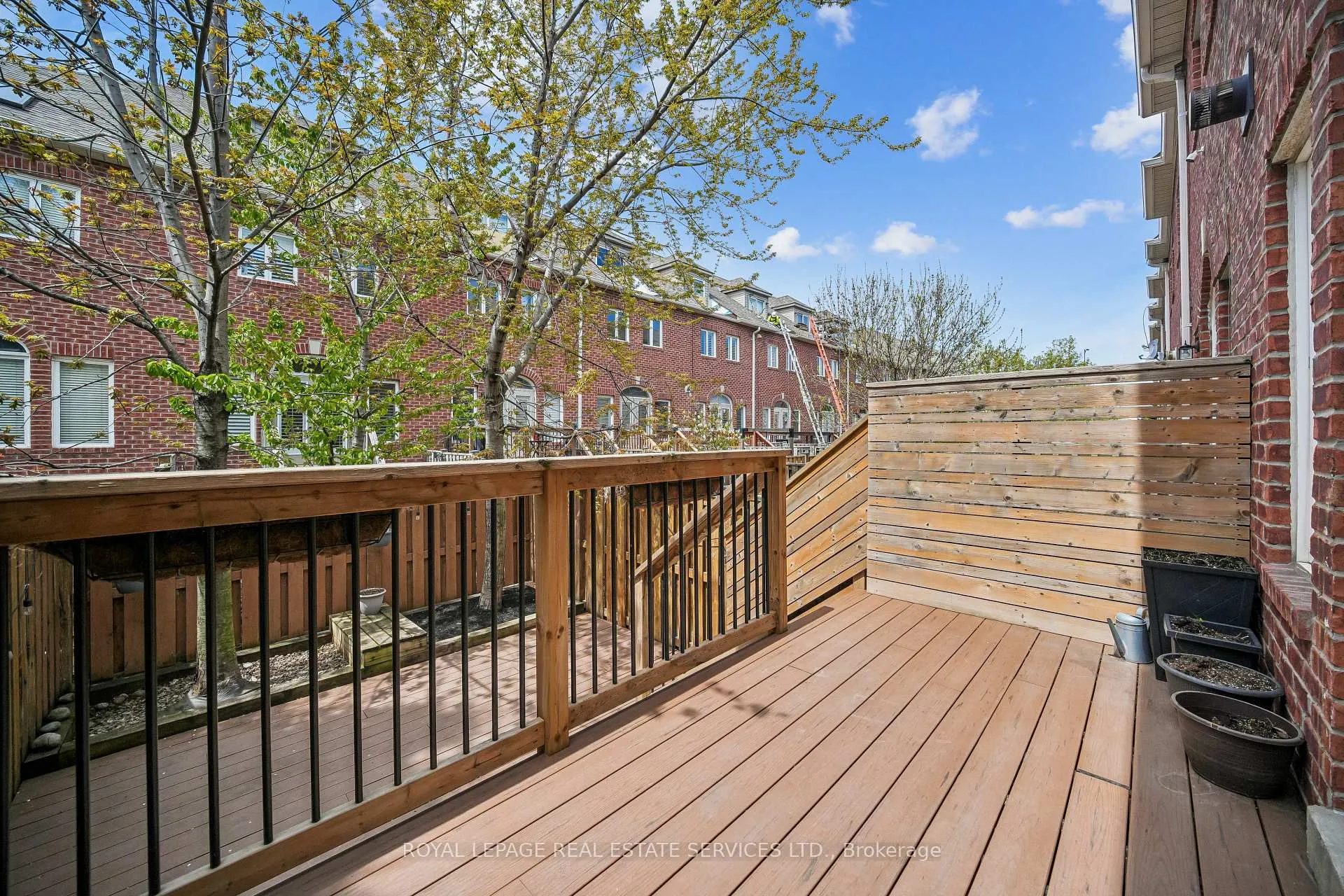 Photo 26 of 20 San Remo Terrace, Etobicoke, Mimico — HOMEH
