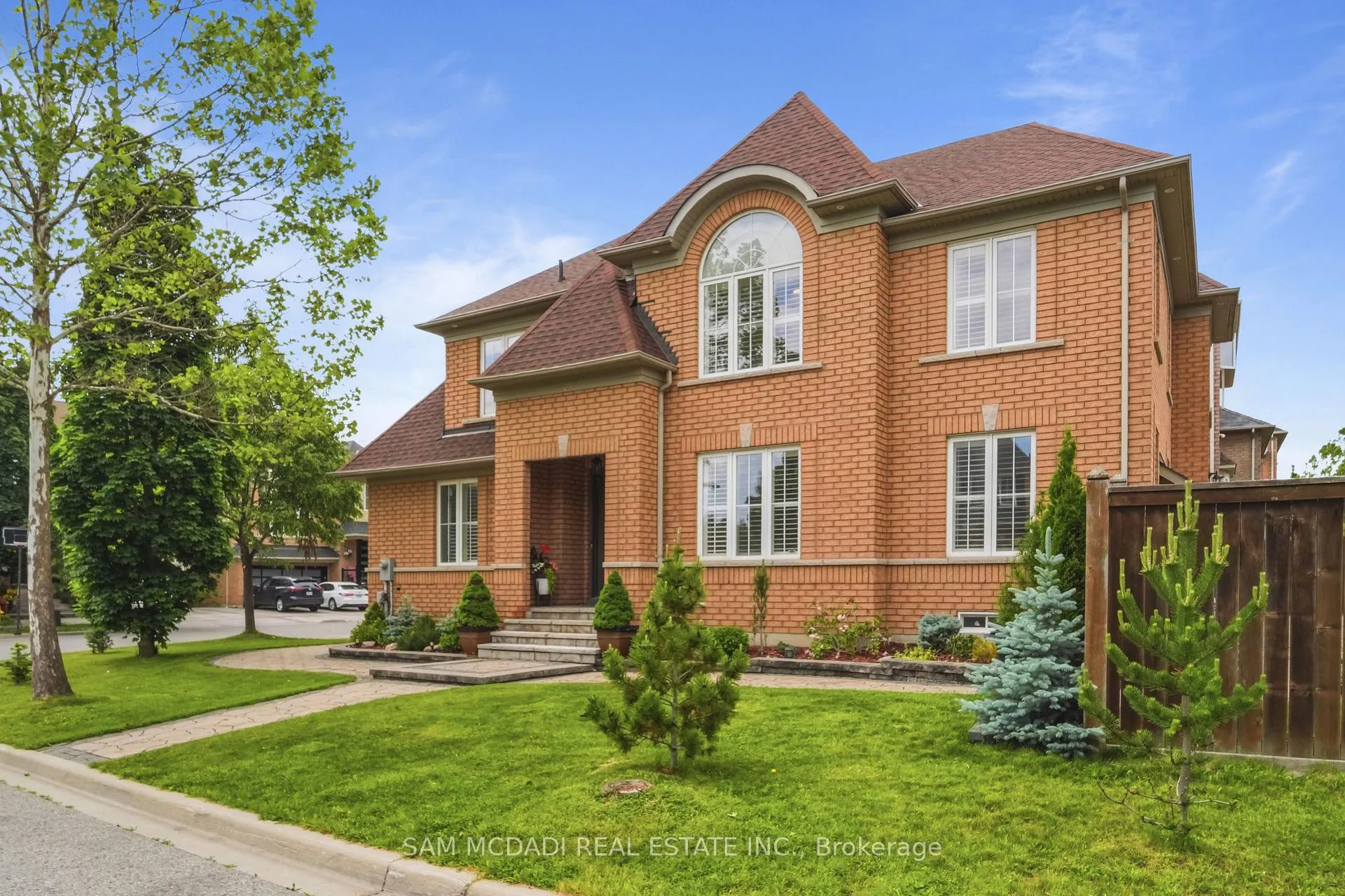 Photo 1 of 5 Whitbread Crescent, Ajax, Northeast Ajax — HOMEH