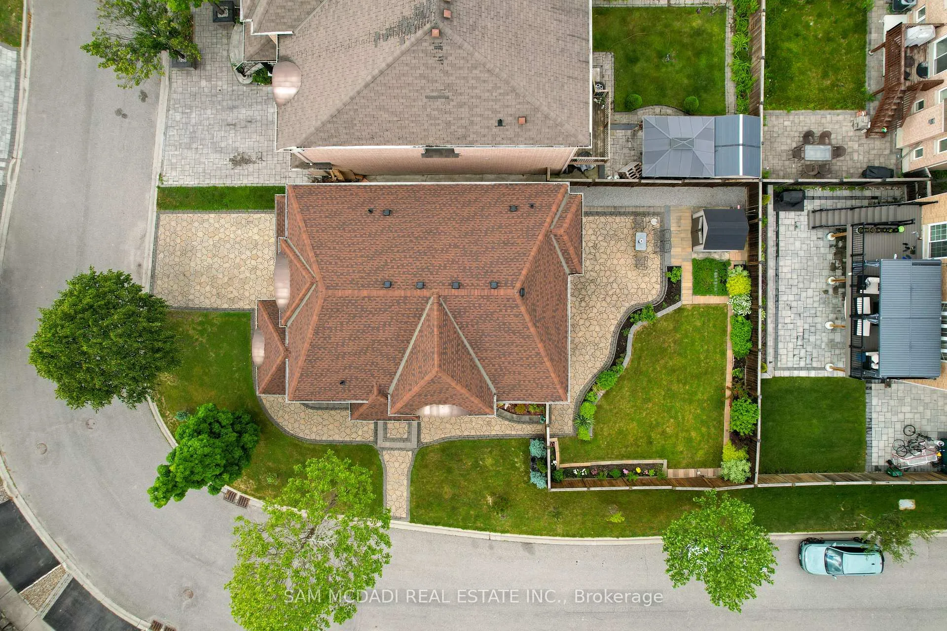Photo 5 of 5 Whitbread Crescent, Ajax, Northeast Ajax — HOMEH
