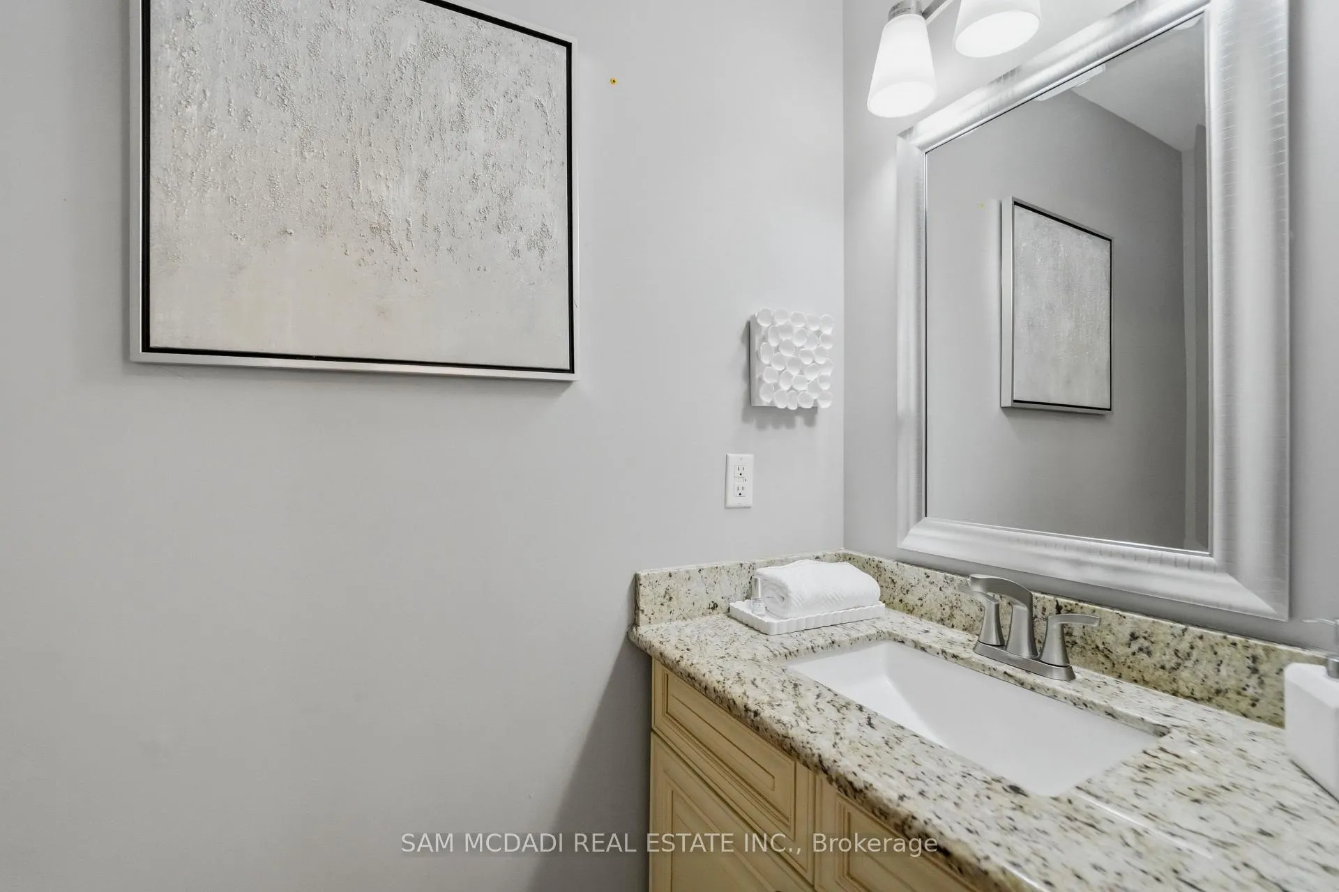 Photo 25 of 5 Whitbread Crescent, Ajax, Northeast Ajax — HOMEH