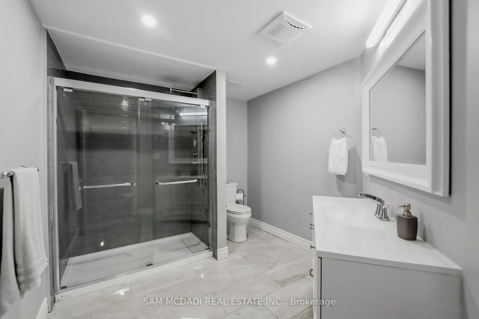 Photo 36 of 5 Whitbread Crescent, Ajax, Northeast Ajax — HOMEH
