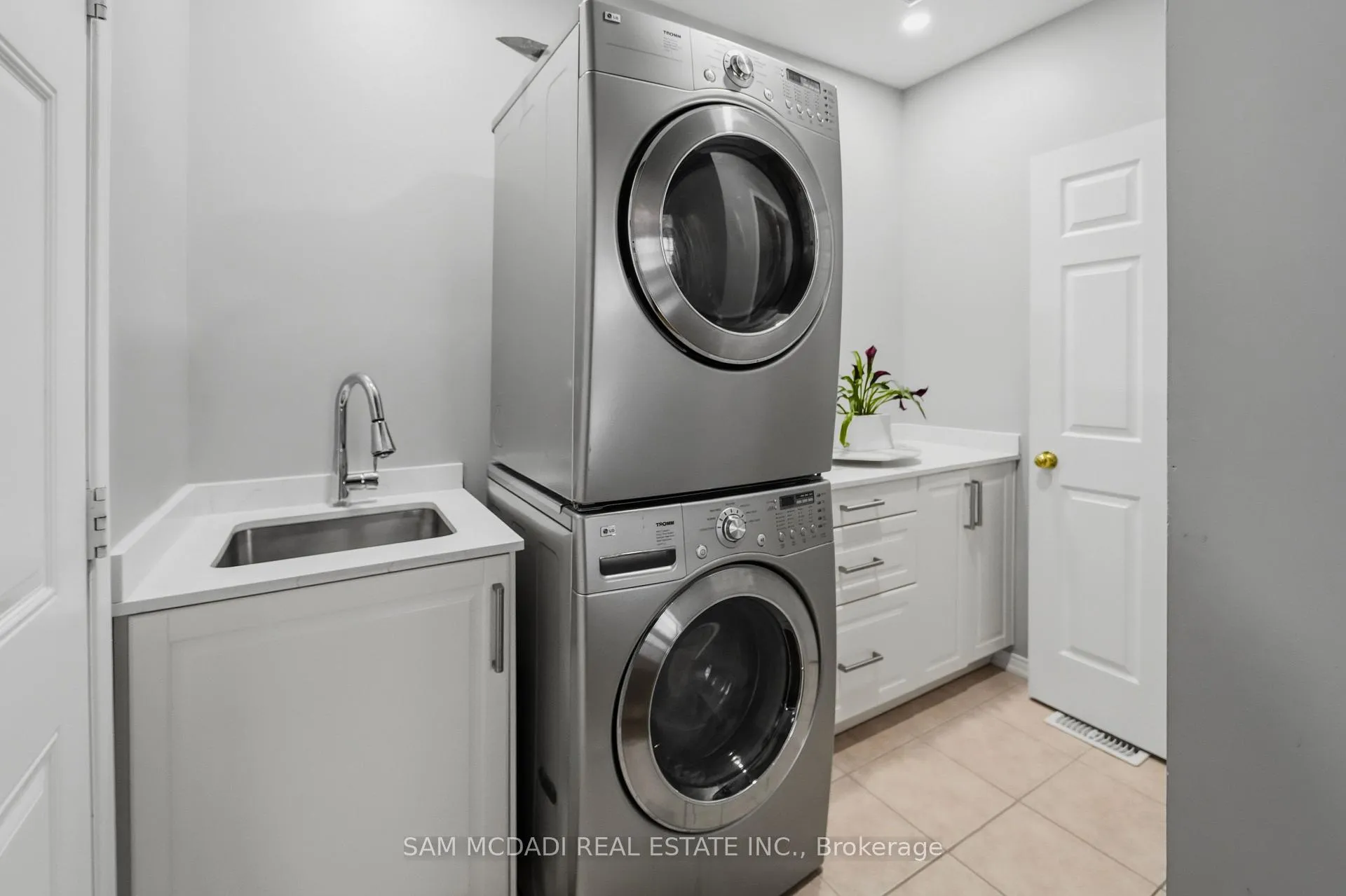 Photo 42 of 5 Whitbread Crescent, Ajax, Northeast Ajax — HOMEH