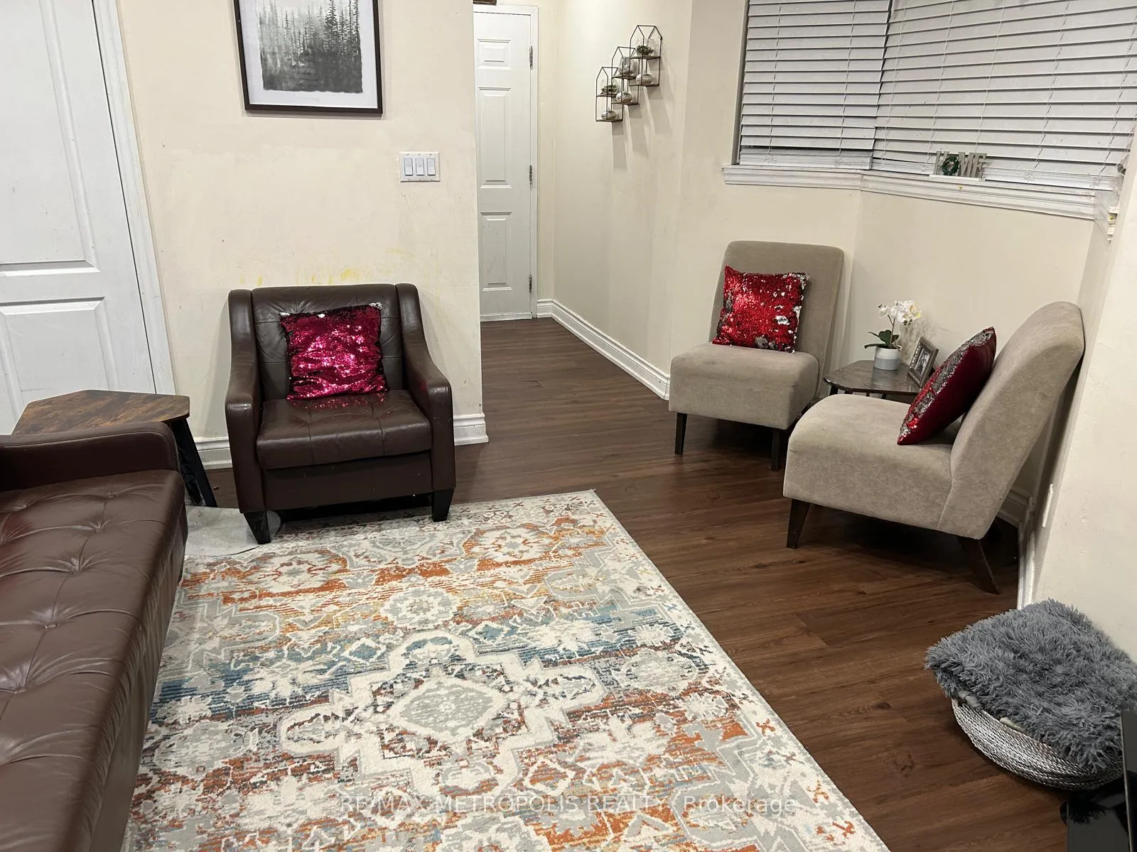 Photo 2 of Unit 205, 2352 Middlefield Road, Markham, Middlefield — HOMEH