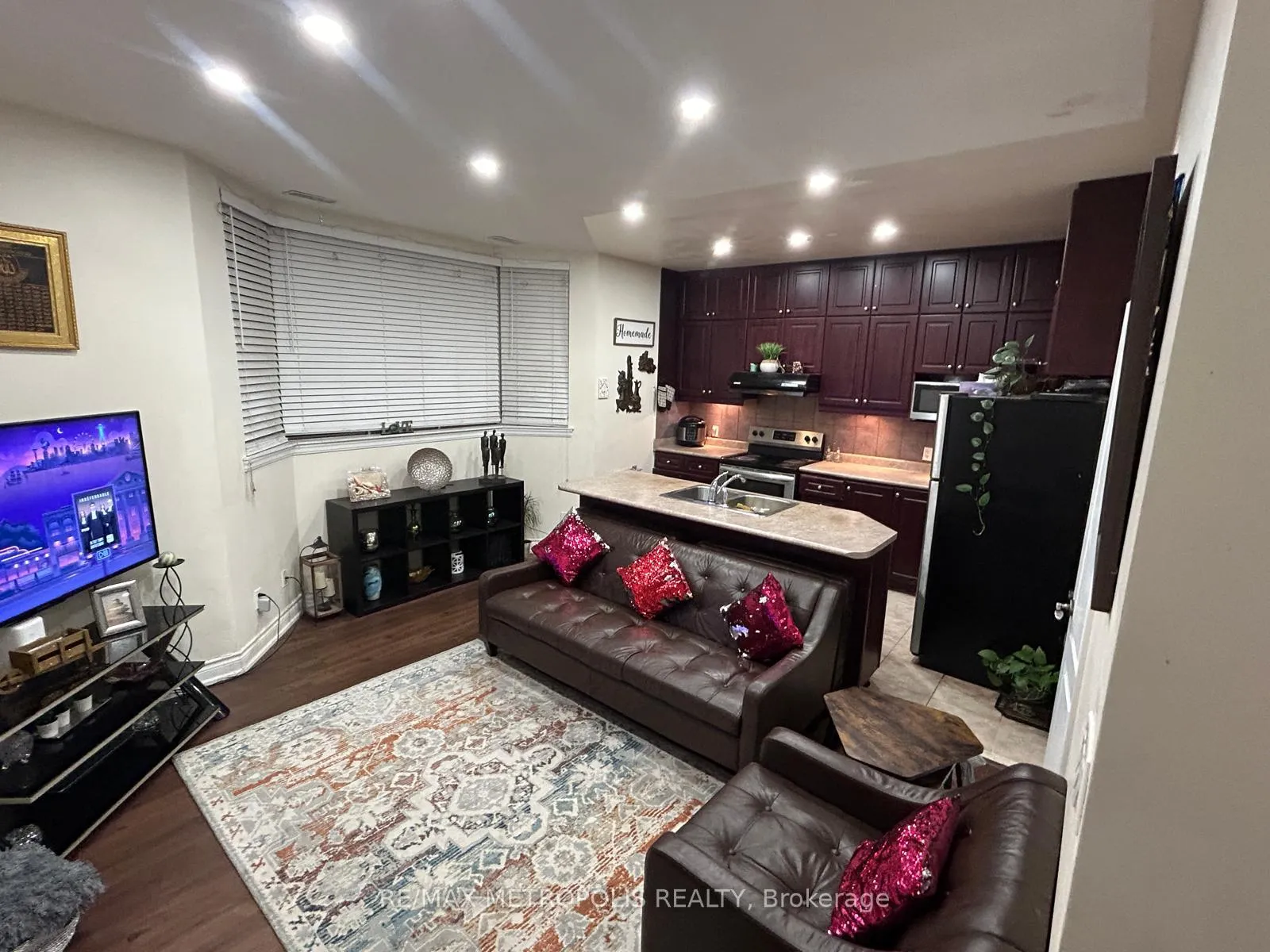 Photo 4 of Unit 205, 2352 Middlefield Road, Markham, Middlefield — HOMEH