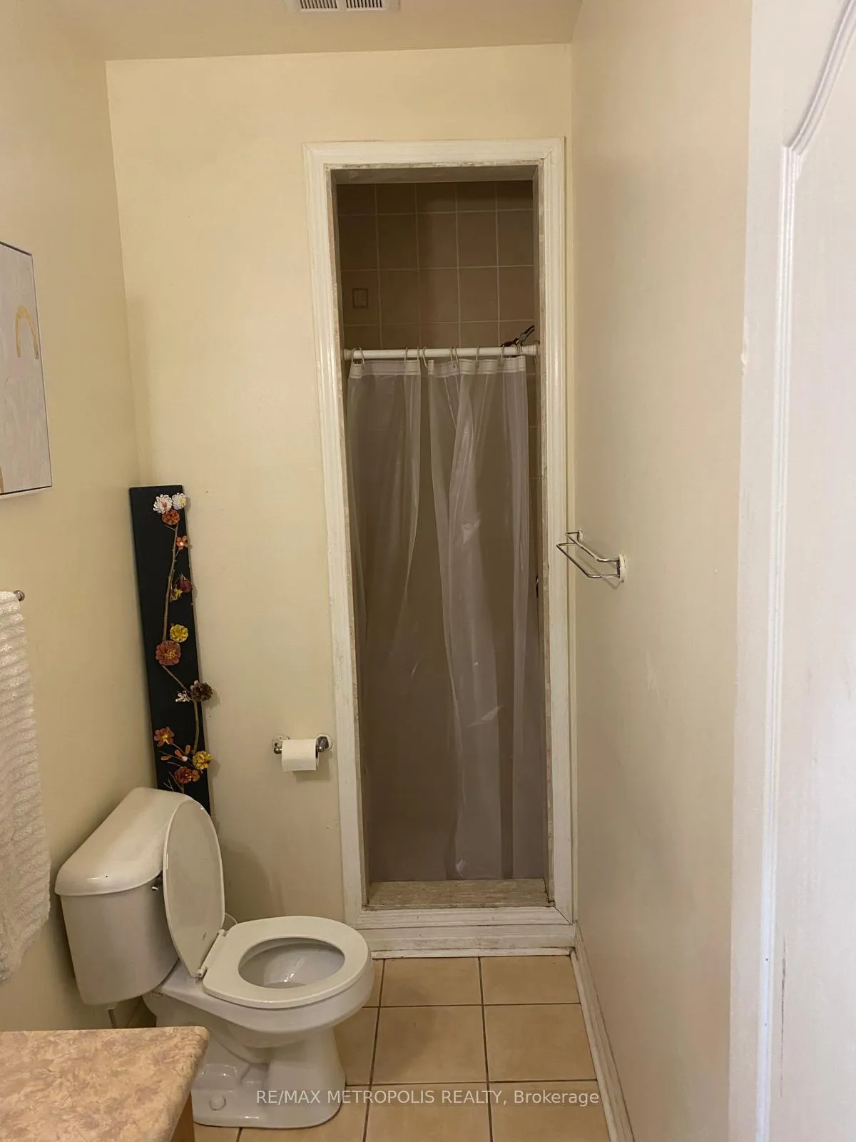 Photo 12 of Unit 205, 2352 Middlefield Road, Markham, Middlefield — HOMEH