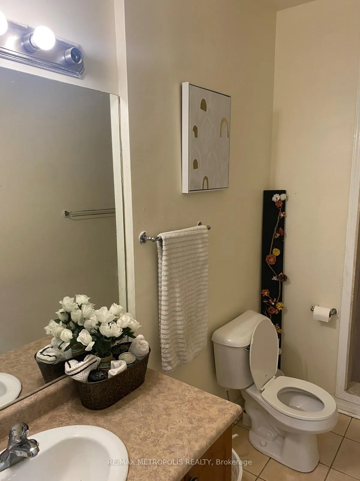 Photo 13 of Unit 205, 2352 Middlefield Road, Markham, Middlefield — HOMEH