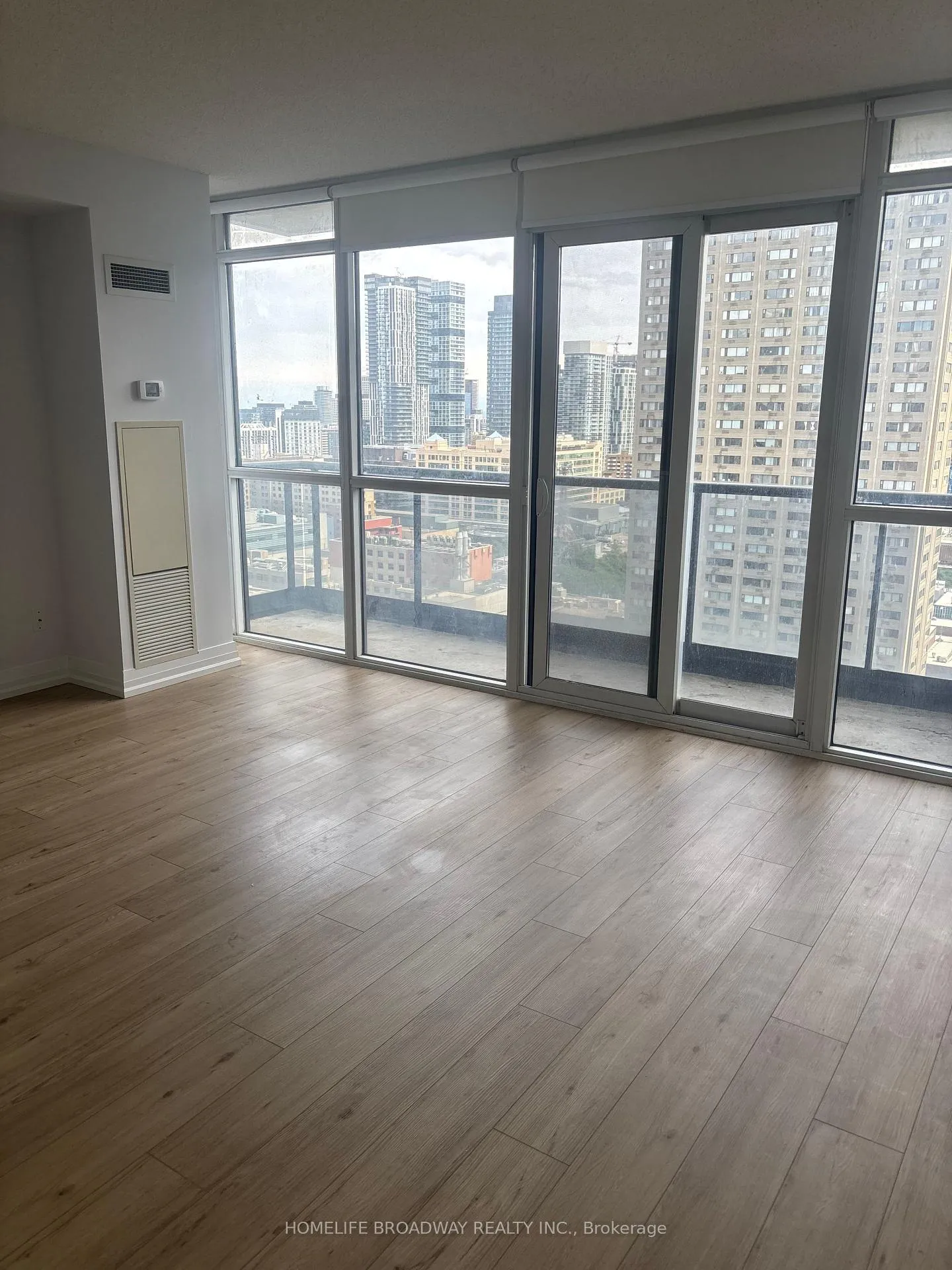 Front of Unit 2202, 25 Carlton Street