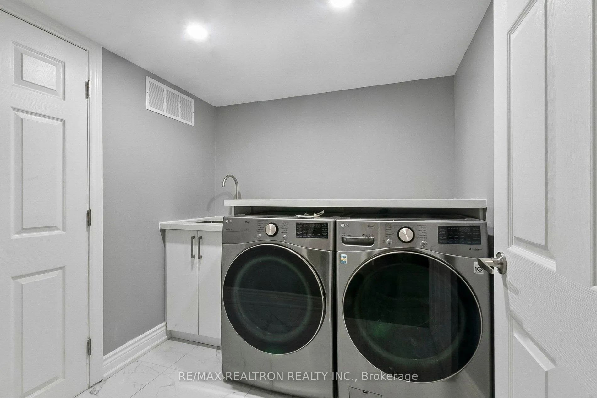 Photo 9 of Unit Basement, 152 Rouge Bank Drive, Markham, Legacy — HOMEH