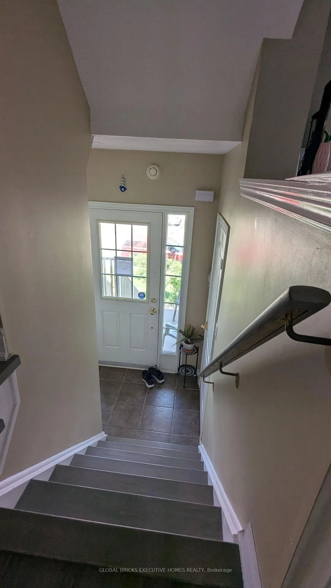 Photo 11 of 1218 Lamont Crescent, Milton, Clarke — HOMEH