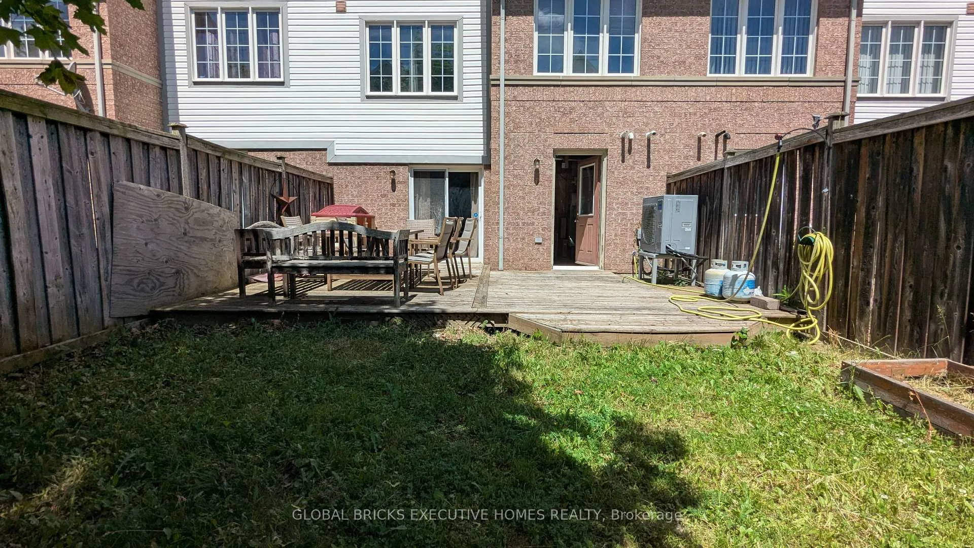Photo 26 of 1218 Lamont Crescent, Milton, Clarke — HOMEH