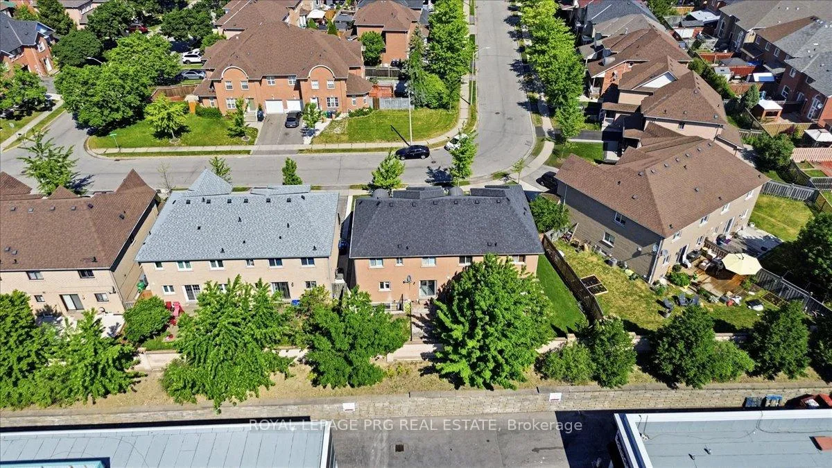 Photo 6 of 65 Giraffe Avenue, Brampton, Sandringham-Wellington — HOMEH