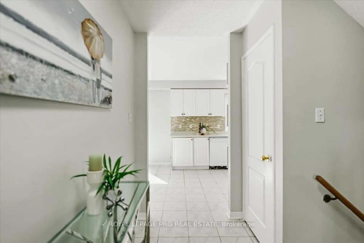 Photo 9 of 65 Giraffe Avenue, Brampton, Sandringham-Wellington — HOMEH