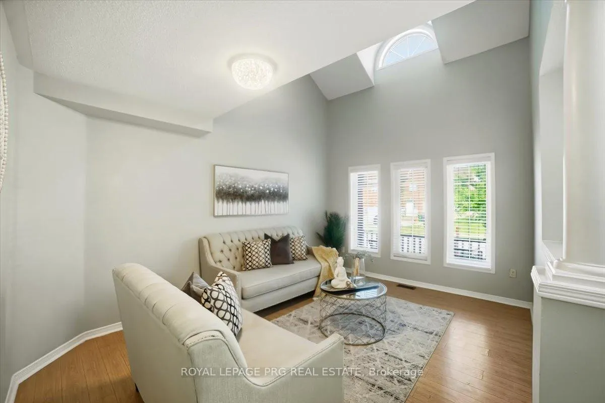 Photo 10 of 65 Giraffe Avenue, Brampton, Sandringham-Wellington — HOMEH