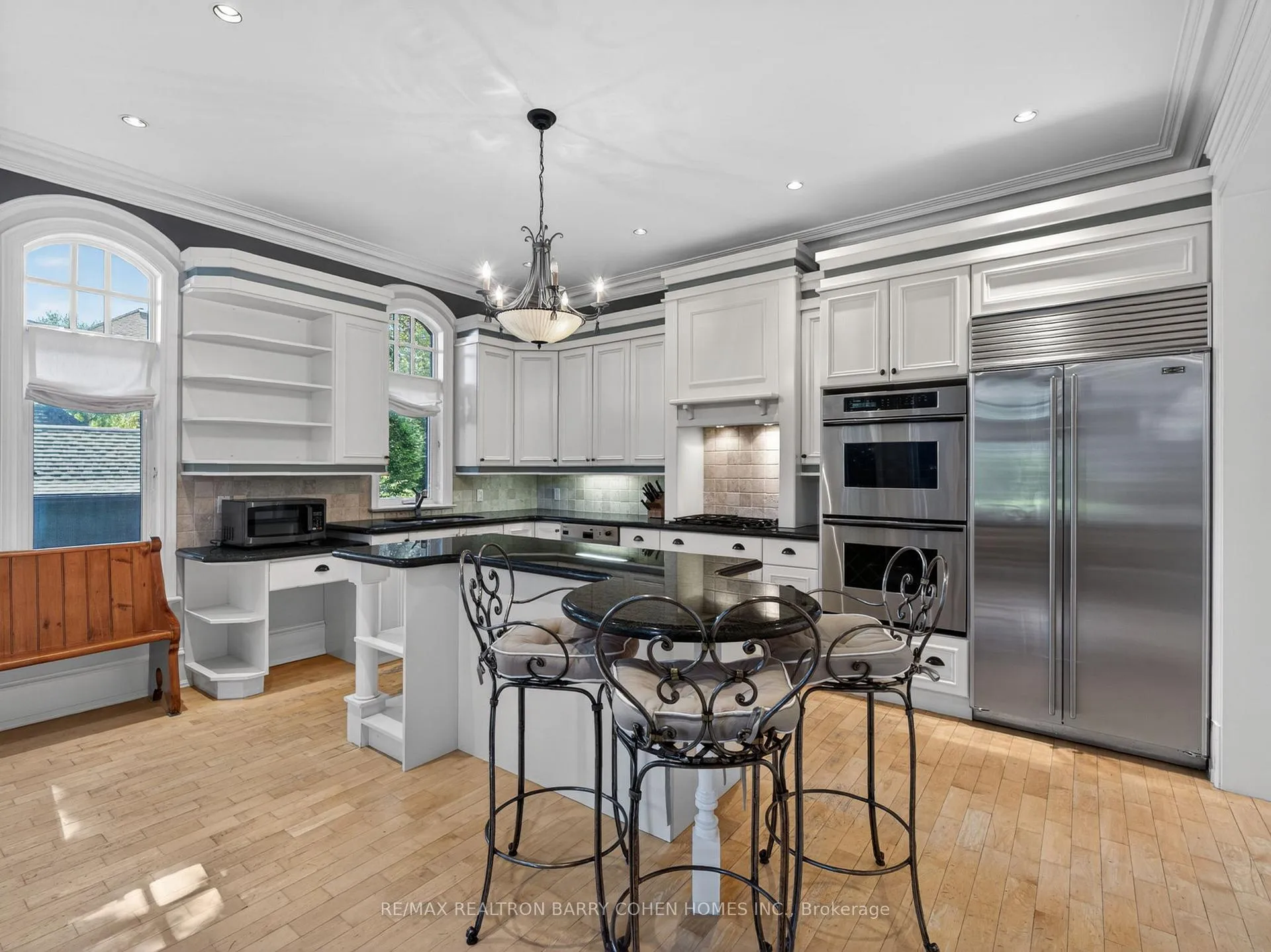Photo 5 of 36 Esgore Drive, Toronto, Bedford Park-Nortown — HOMEH