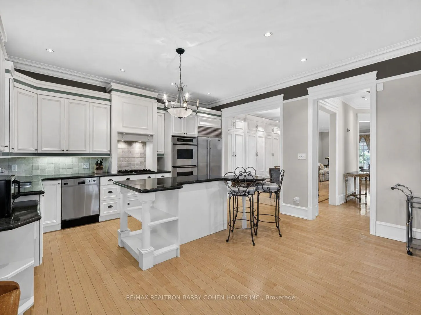 Photo 6 of 36 Esgore Drive, Toronto, Bedford Park-Nortown — HOMEH